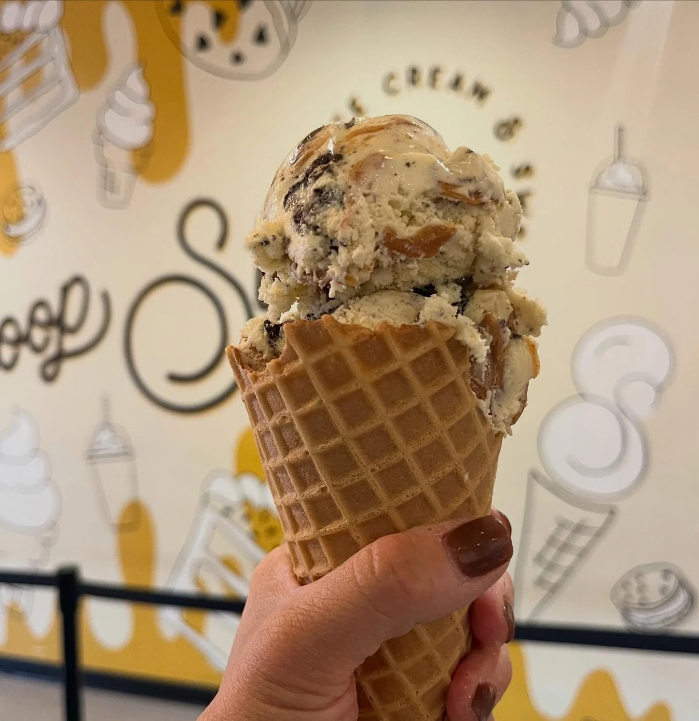 Last Sunday of 2025! Grab a scoop of PEANUT BUTTER COOKIES &lsquo;N CREAM!⠀⠀⠀⠀⠀⠀⠀⠀⠀⠀⠀⠀⠀⠀⠀⠀⠀⠀
⠀⠀⠀⠀⠀⠀⠀⠀⠀⠀⠀⠀⠀⠀⠀⠀⠀⠀
⠀⠀⠀⠀⠀⠀⠀⠀⠀⠀⠀⠀⠀⠀⠀⠀⠀⠀

Come on by!
 🍁Sunday-Thursday: Noon-9pm
 🍁Friday-Saturday: Noon-10pm
Or get it delivered with DoorDash! 
⠀⠀⠀⠀⠀⠀⠀⠀⠀⠀⠀