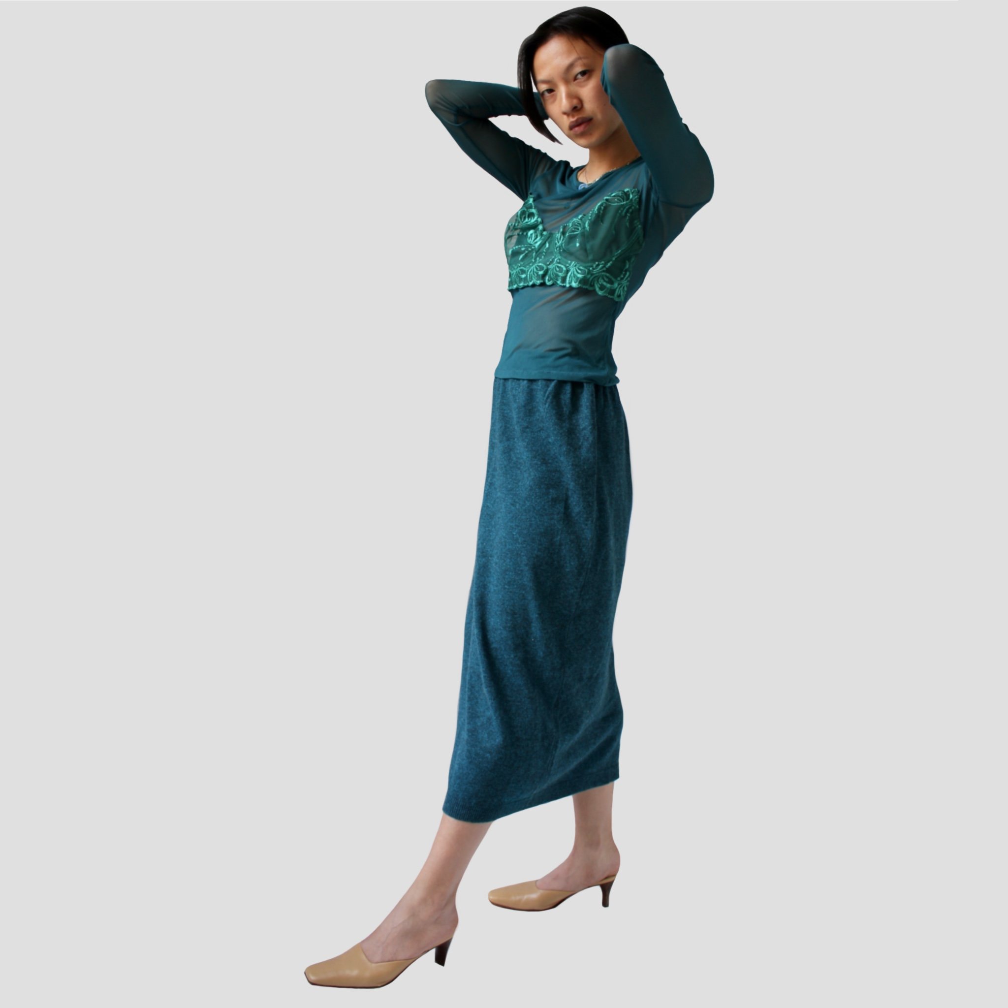 vintage upcycling strab fashion mode seconde-main shooting vente Vetements top mesh dentelle soutien gorge
