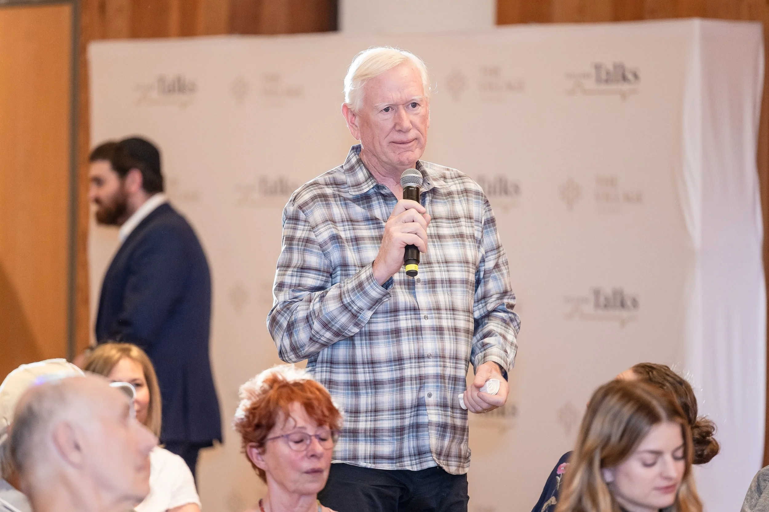 Village Talks #4-9708.jpg