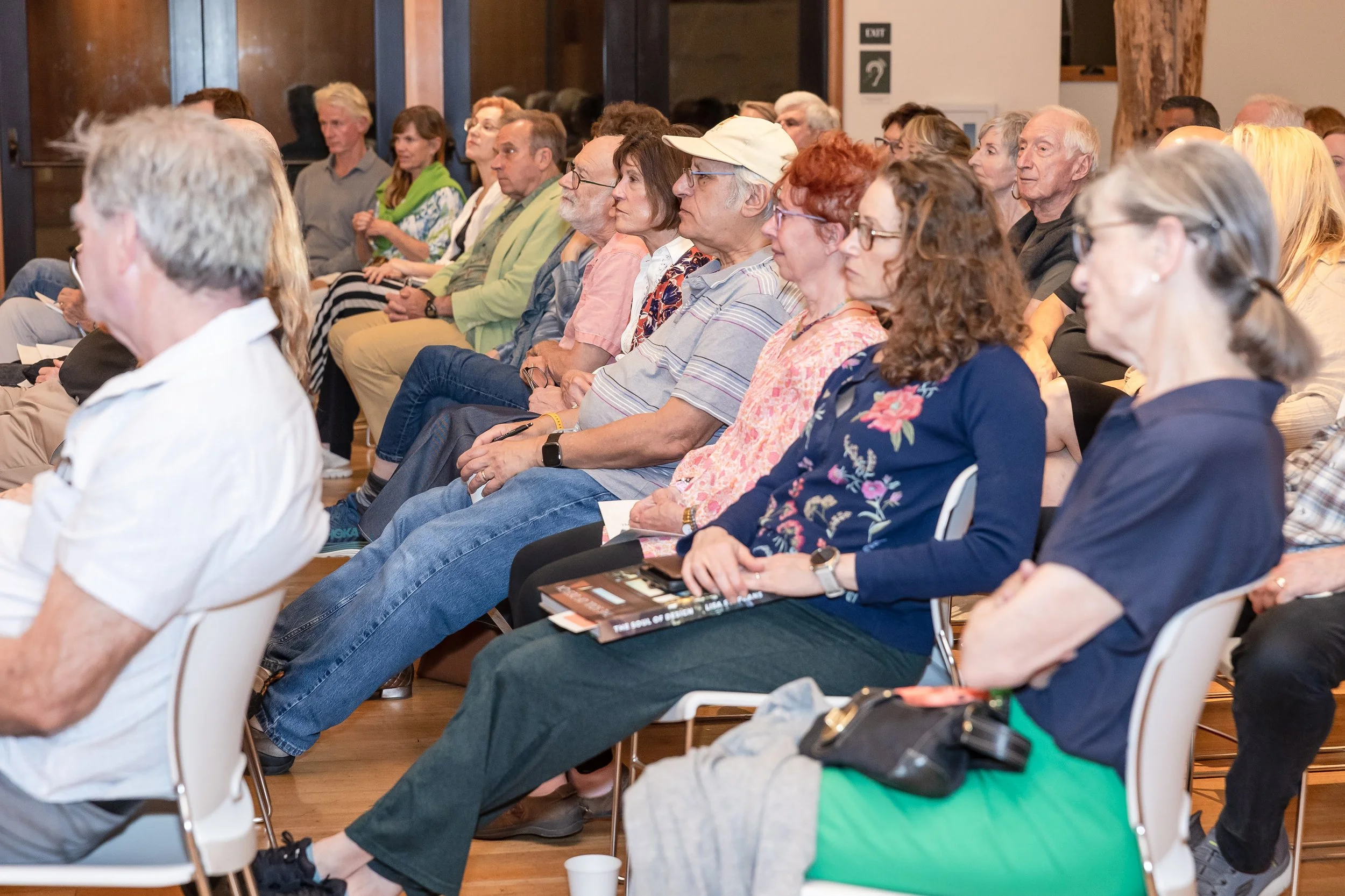 Village Talks #4-9403.jpg