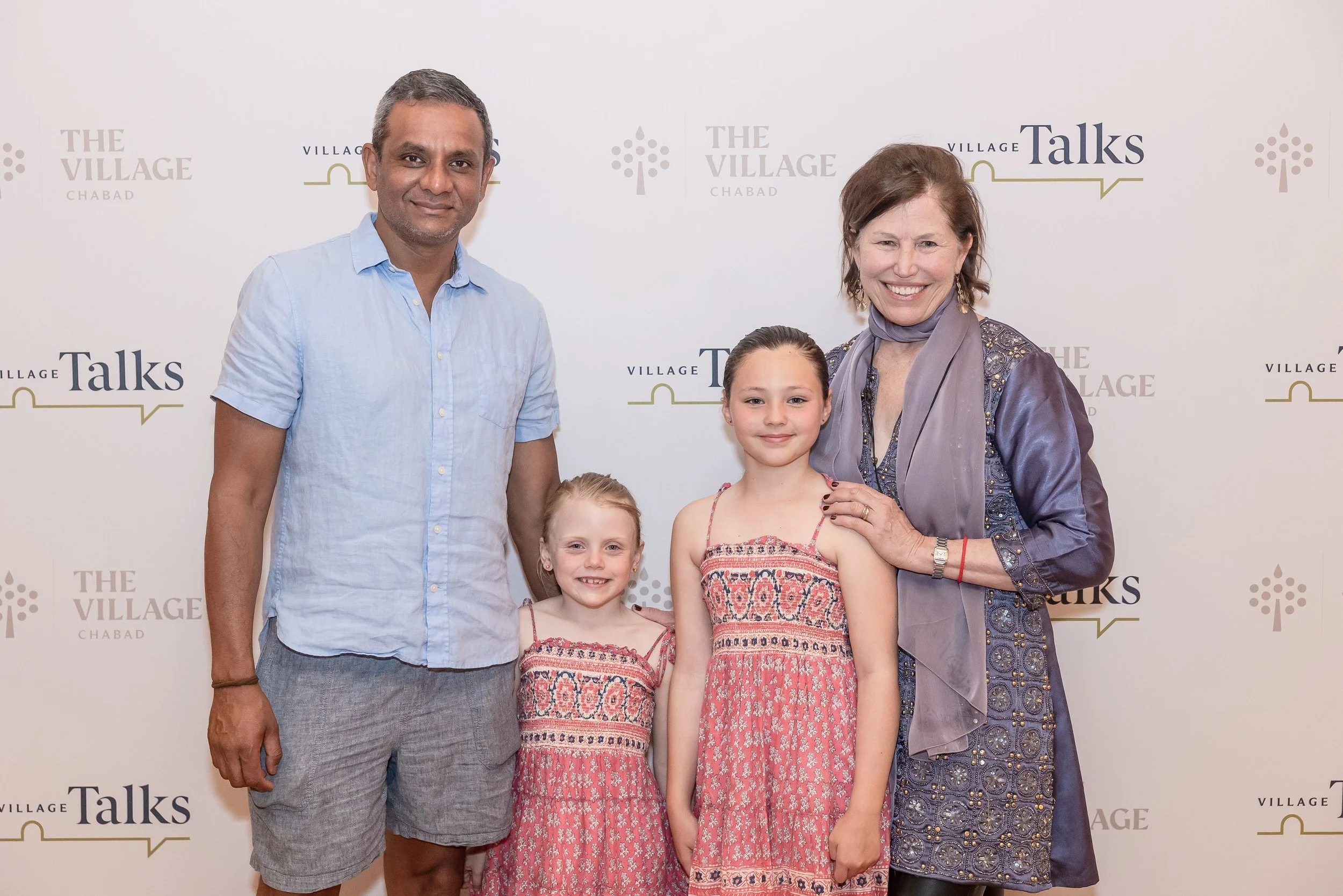 Village Talks #4-9218.jpg