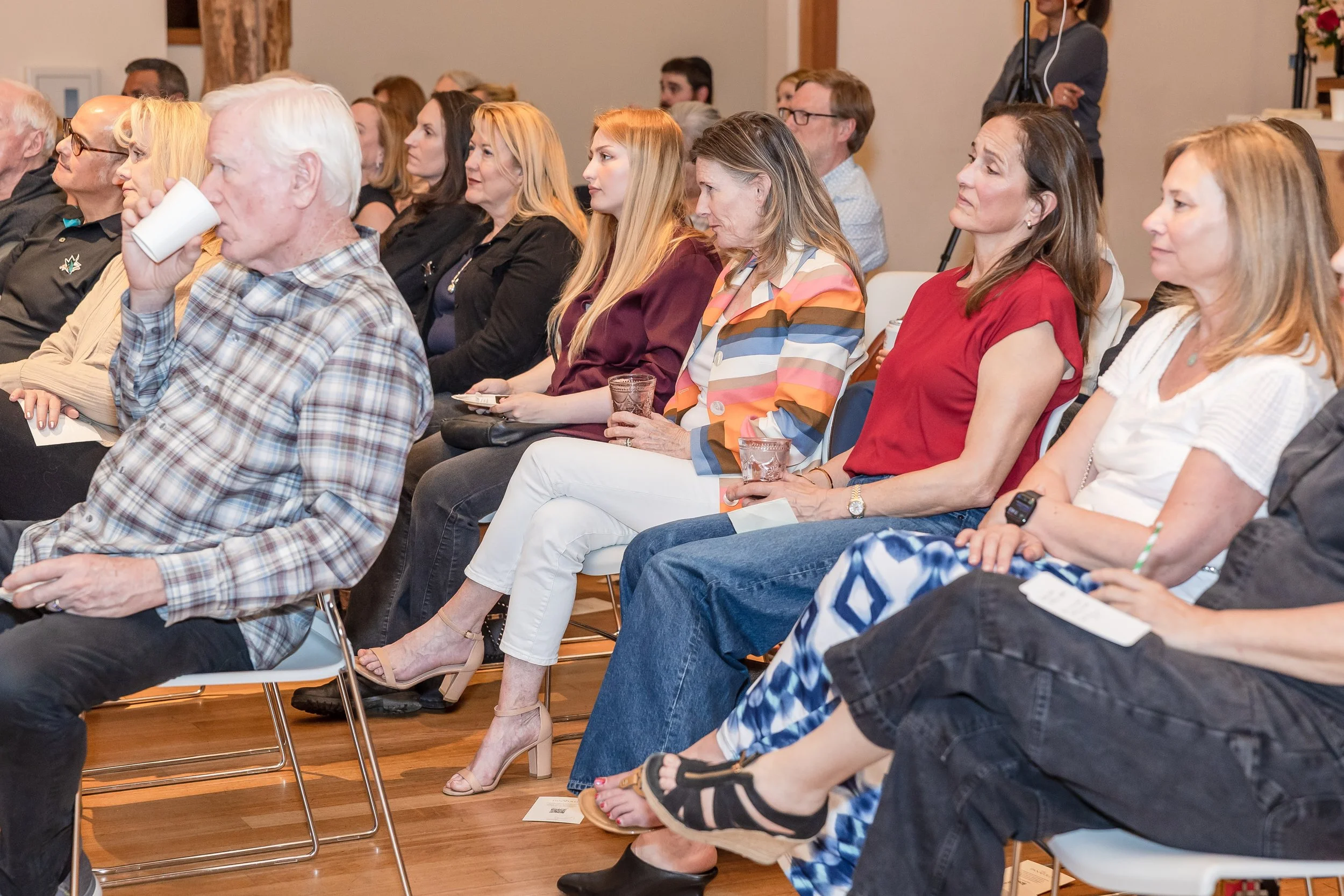 Village Talks #4-9398.jpg