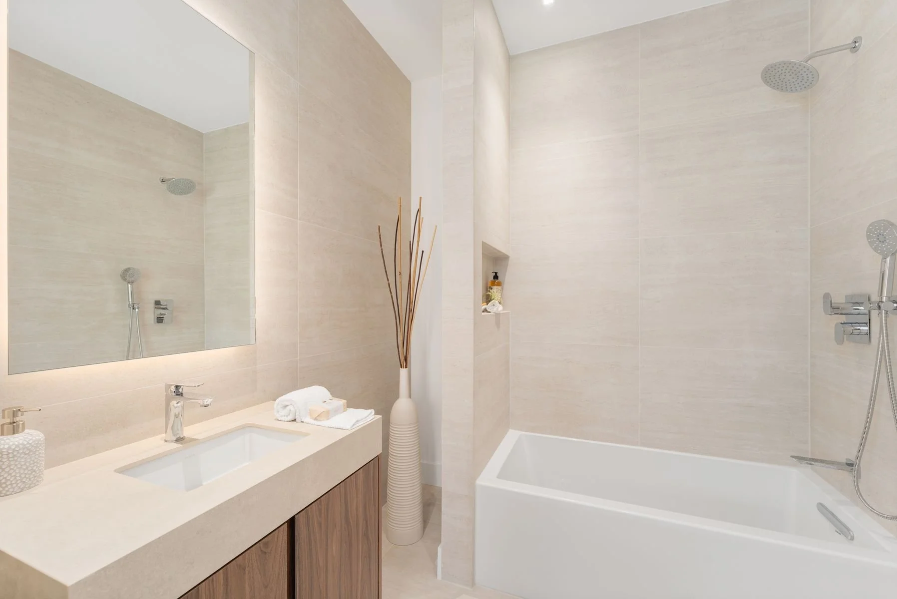 3352 Charles Ave_1oakstudios_22.jpg