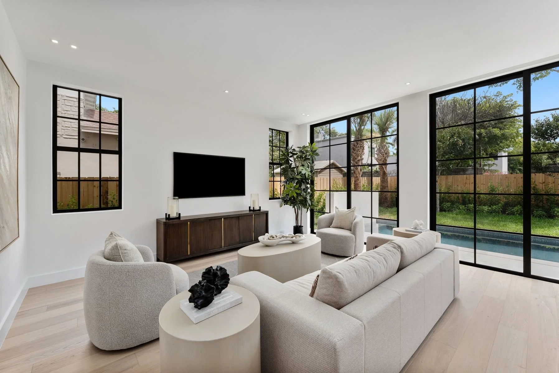 3372 Charles Ave_1oakstudios_07.jpg