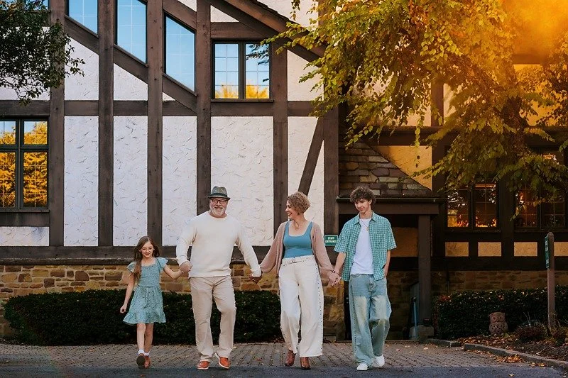 the Broadbent fam
•
•
•
•
•
•
link in bio
614.626.9602
#familyphotos #familypictures #pickeringtonohio #wagnallsmemorial #fallattheroundbarn