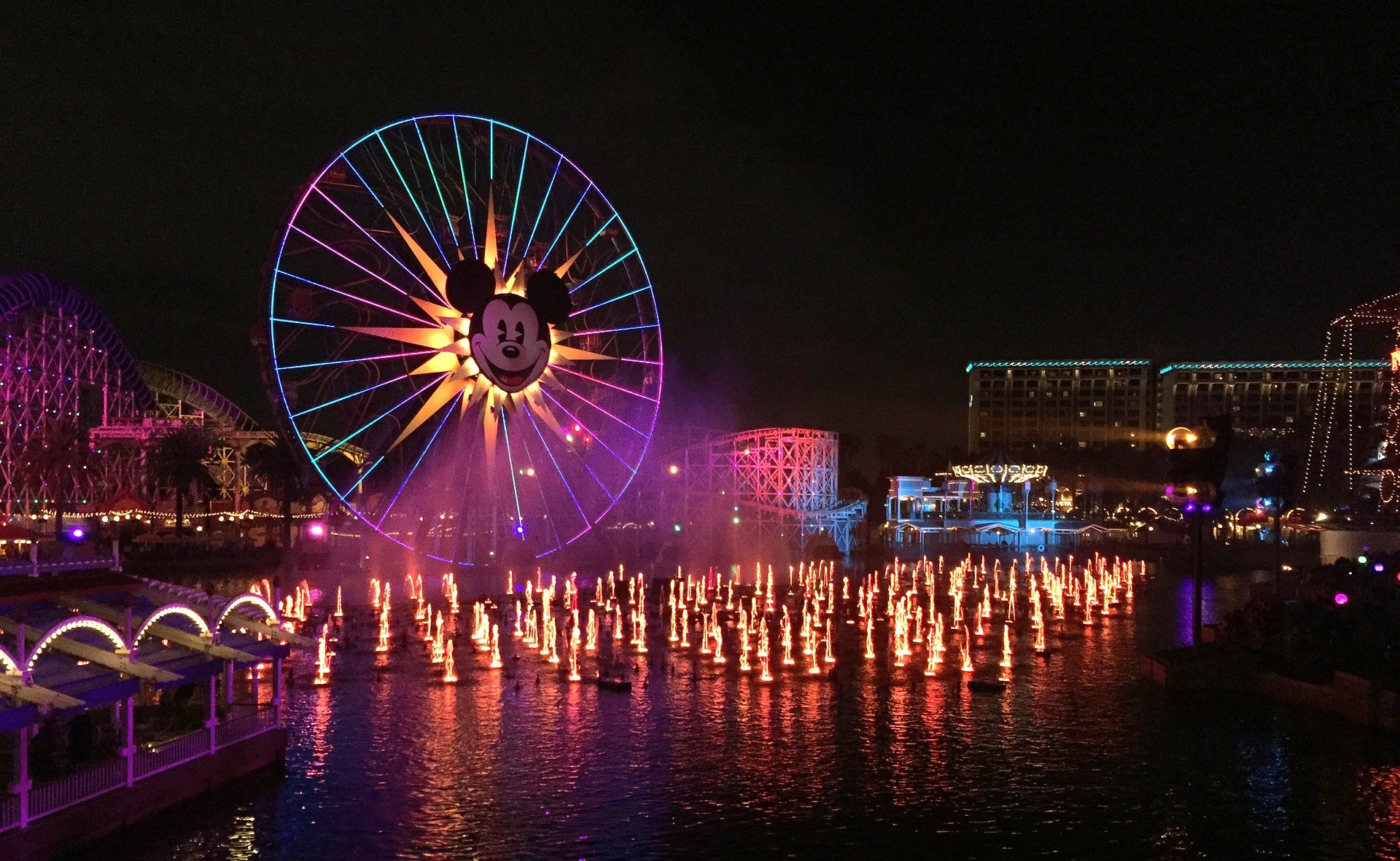 4 Nighttime Spectaculars Returning Soon to Disneyland 