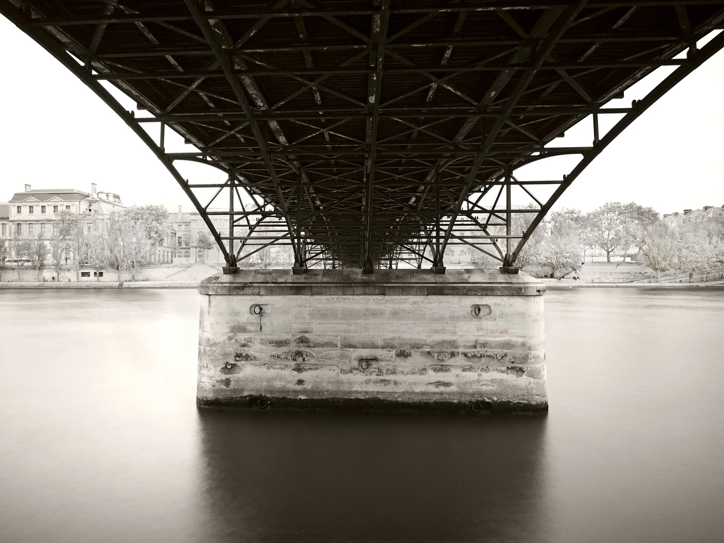 Paris Pont d_art copy 2.jpg