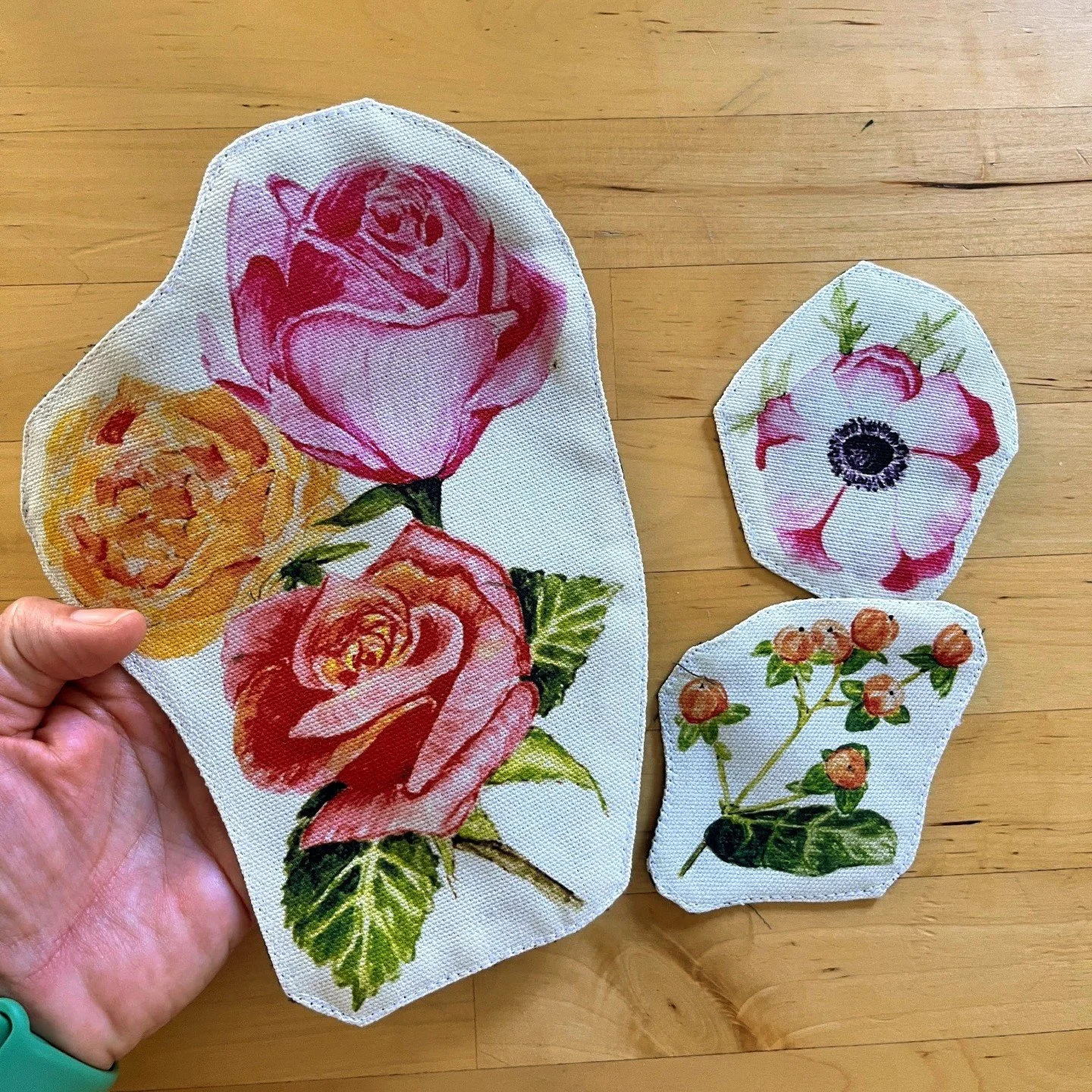 Flowers Sew-On Patch Set No. 1 and No.2

Add a unique touch to your mending and creative sewing projects with original watercolor patches.

Each patch is printed with water-based ink on reclaimed cotton fabric and handmade in my San Diego studio. Eve