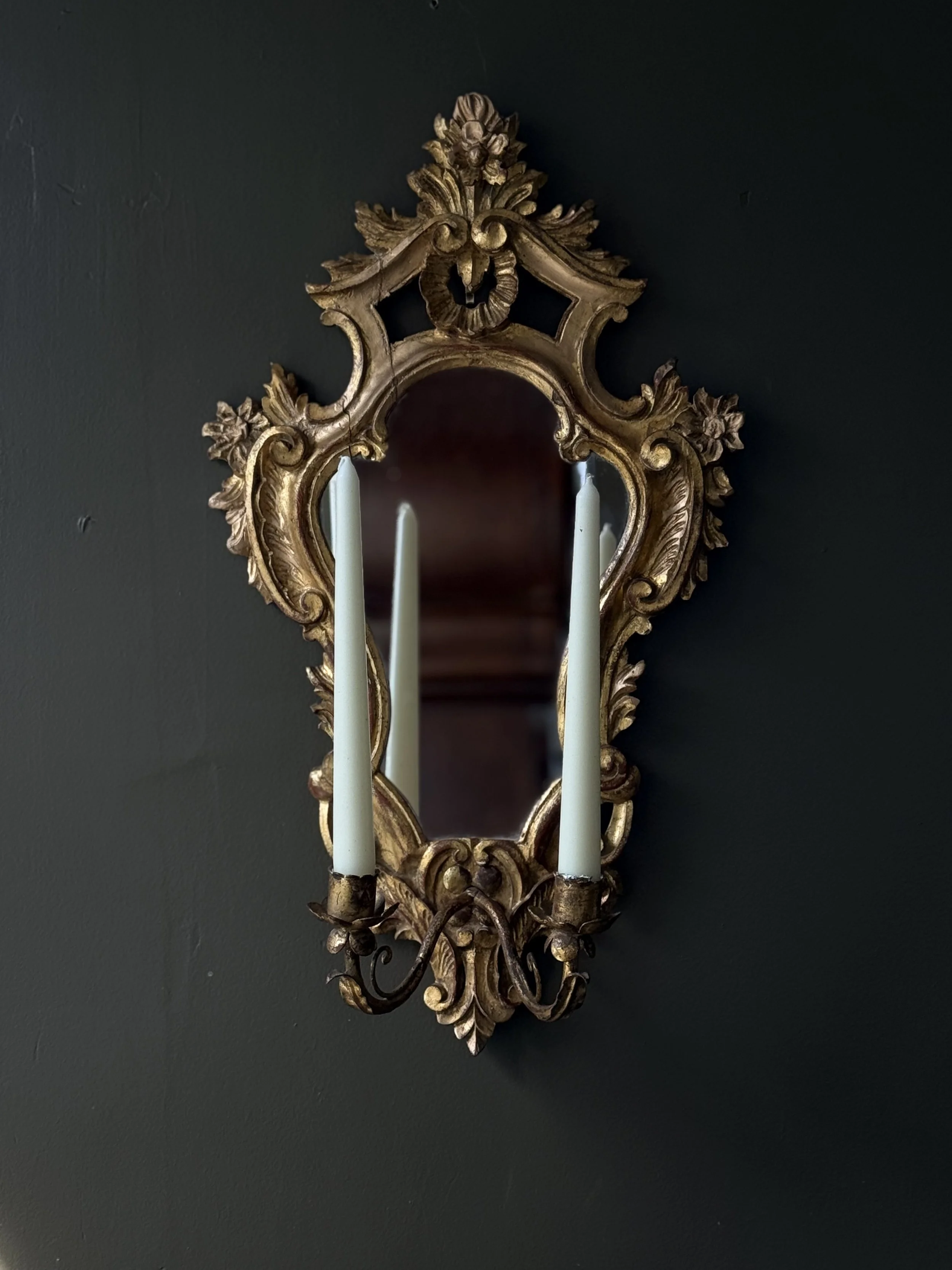 Italian gilt mirror with sconce