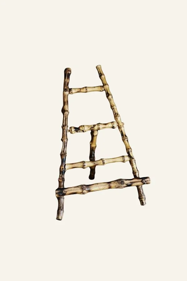 Bamboo easel medium size