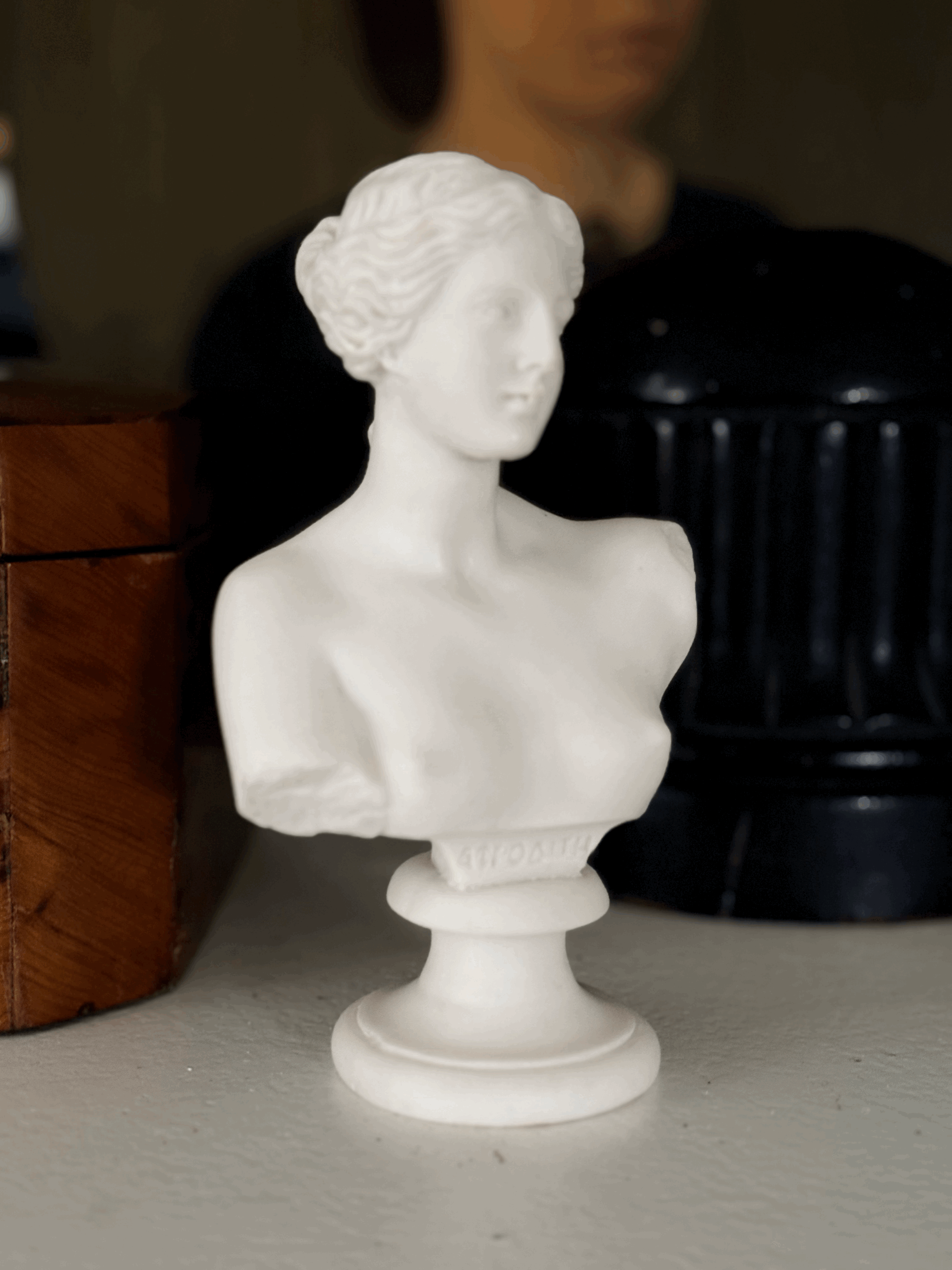 Vintage Venus Marble petite statue