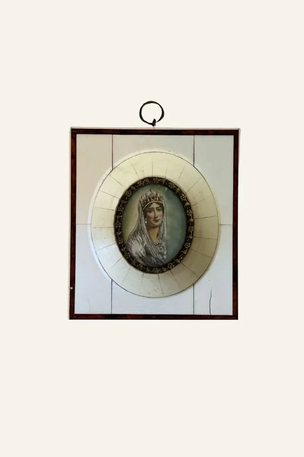 Lady portrait piano key