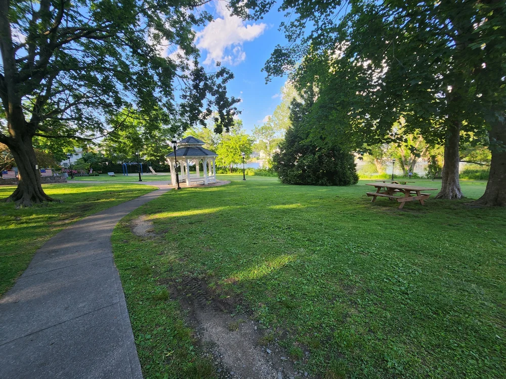 Pawtuxet Park Warwick, RI — Parks In My Town