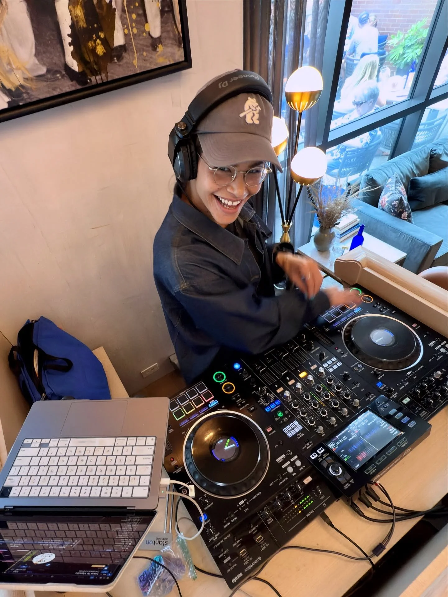 Wild Card Series game today at Wrigley Field: Chicago Cubs vs. San Diego Padres, 2pm. I&rsquo;ll be providing pre-game vibes across the street at @hotelzachary from 12-3pm. 2nd Floor, rooftop patio- and this weather! Go Cubs! 🏟️🧸🌞