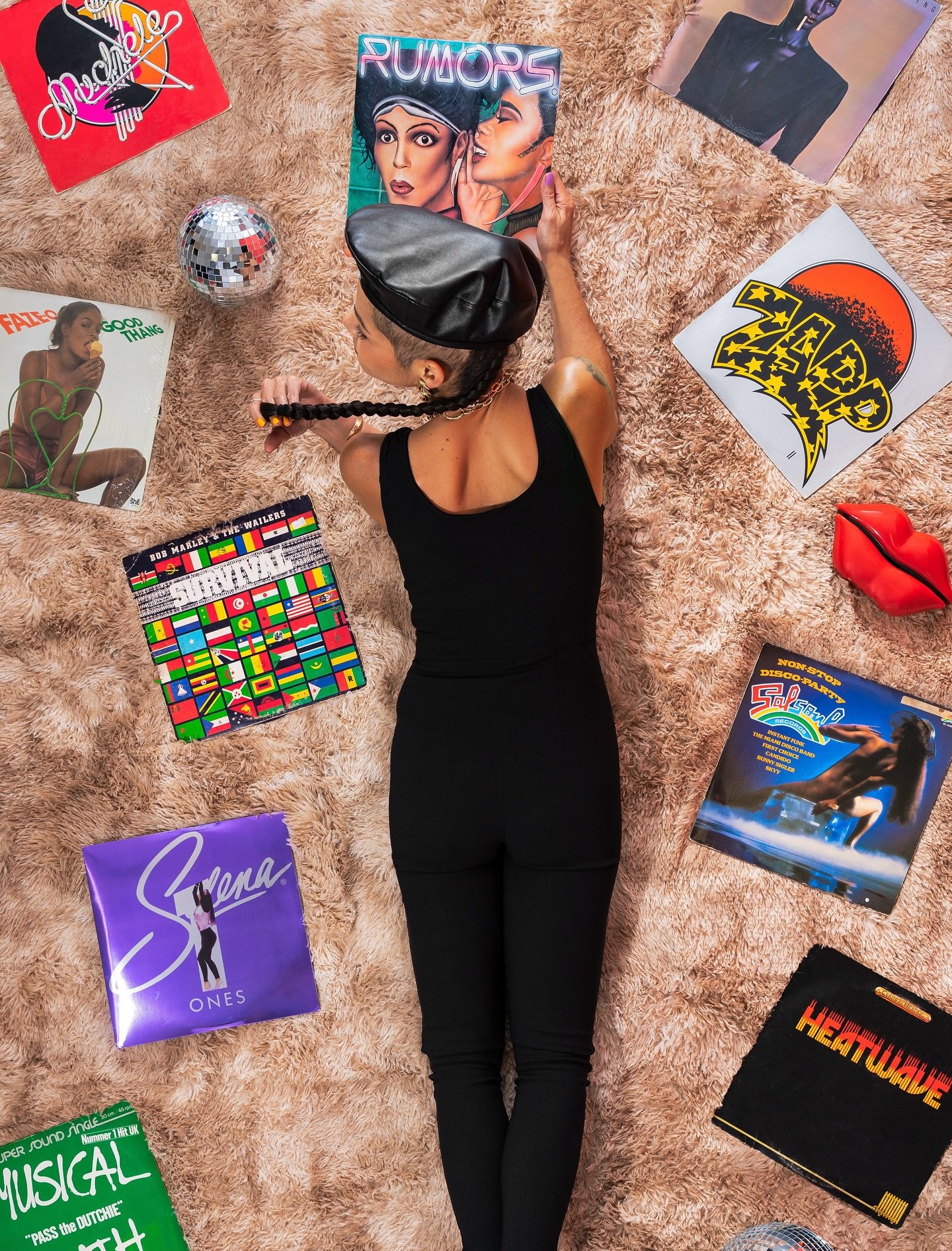 🗣️⚡️🪩💋🔥

DREAM TEAM:
▪️Photographer: Kim Kovacik // @kimkovacik 
▪️Creative Director + Stylist: Kendra Jamaica // @kinnyfromtheblock 
▪️Make-up Artist: Erica Martens // @lastlookswitherica