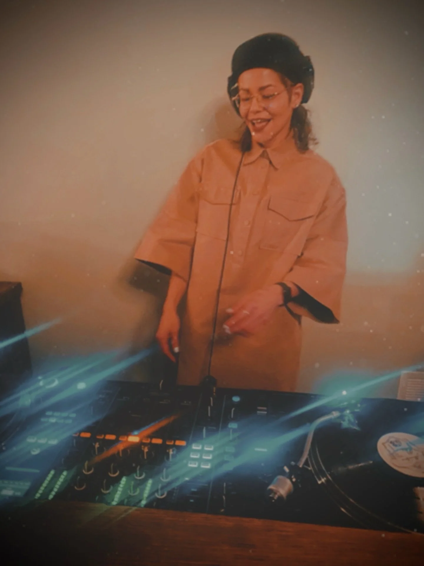 Happy Hanukkah, Merry Christmas and lots of joy to all this holiday week! Find me at Soho House Chicago on Christmas Day for their epic and very delicious Feast brunch, 11:30am-4:00pm (members only). I&rsquo;ll have a bag of records with me and a del