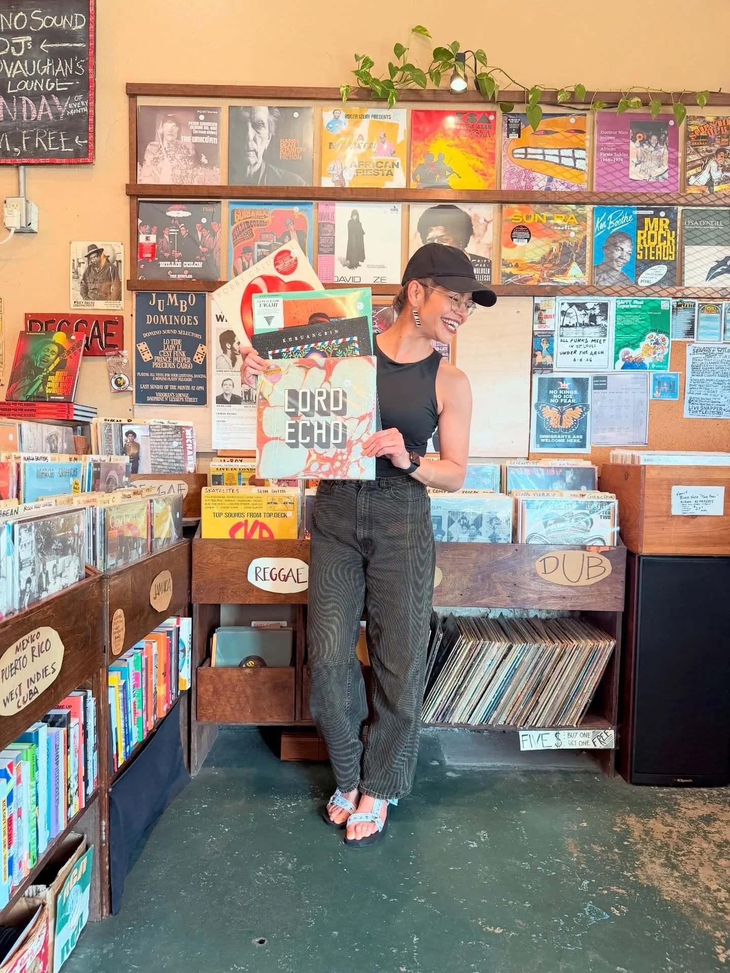 📣⚜️ Attention vinyl DJs and record collectors: Domino Sound Record Shack in New Orleans is the bees knees- such an incredibly diverse collection of both used and new releases PLUS the shop is run by local DJs with incredible tastes in music! There w