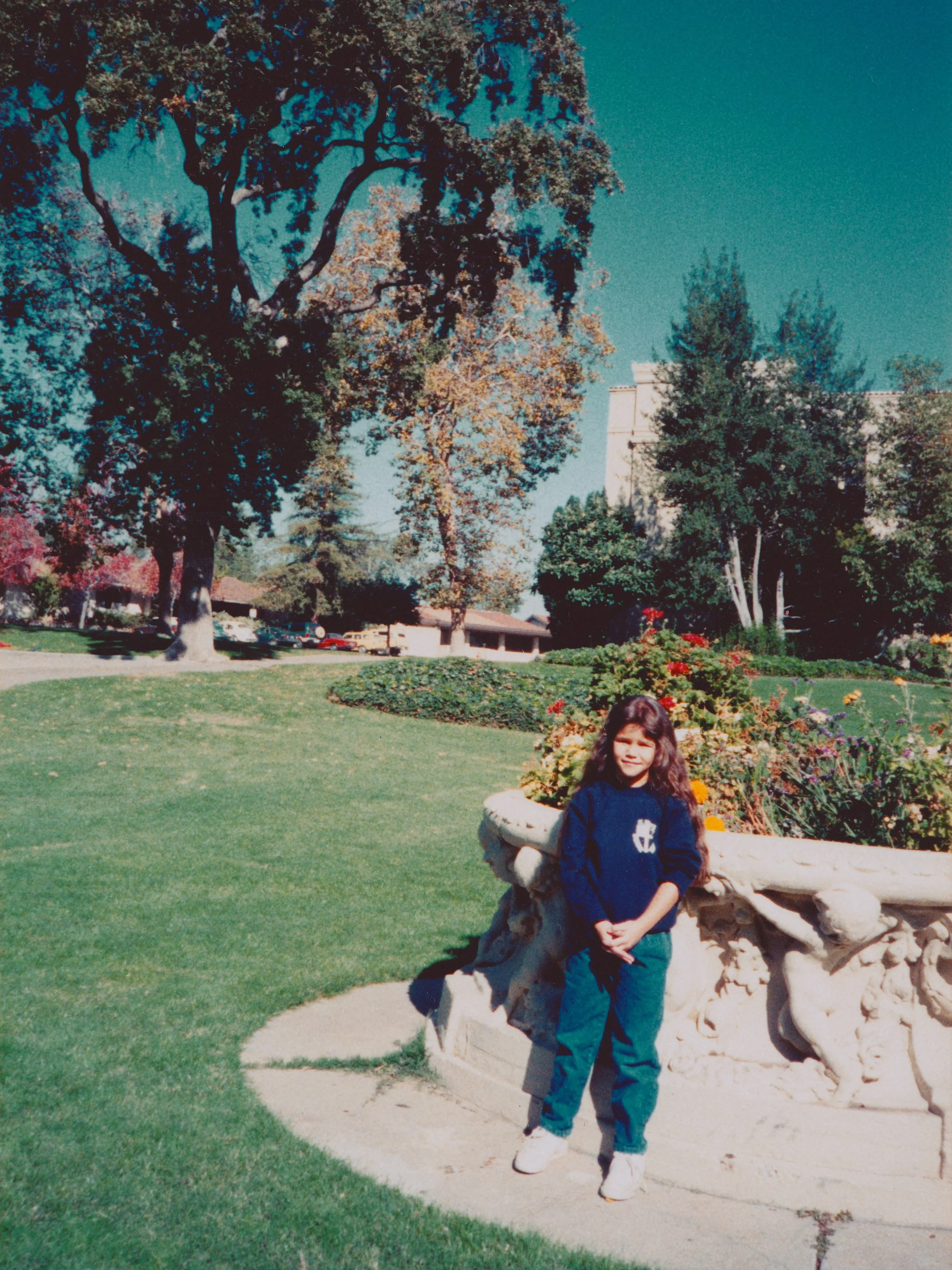 Total throwback with this shot of younger me- outside and in the sunshine, fit not too bad. That&rsquo;s still me now- catch me outside this upcoming week at these incredible spots:

📍Friday, July 3rd from 3-6pm
Rooftop poolside set at @sohohouse Ch