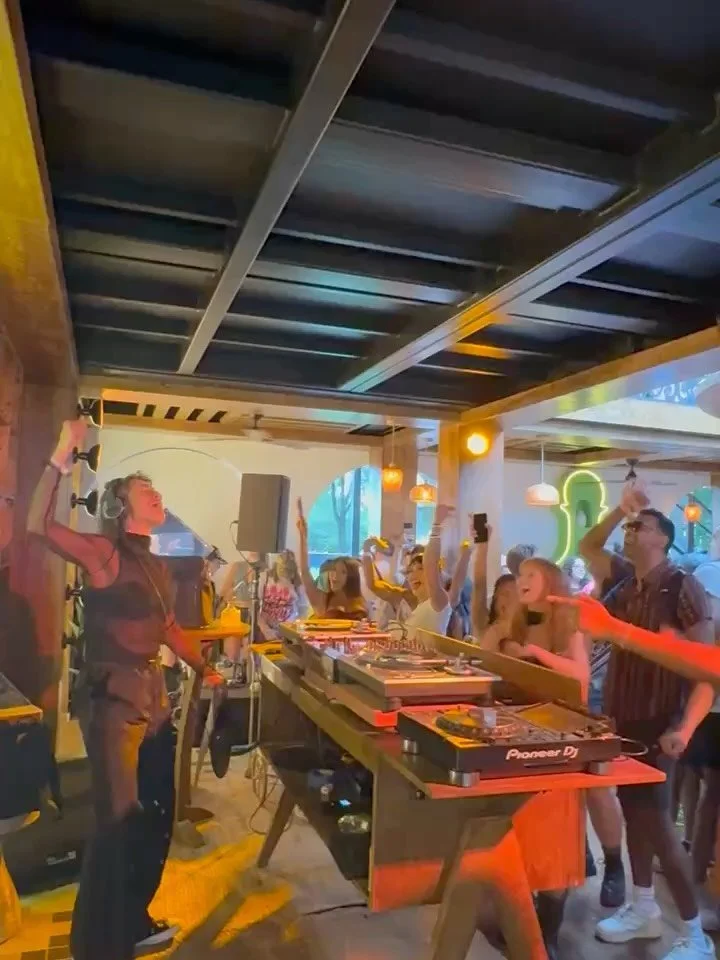 Some captured memories from Lollapalooza 🔊💥❤️&zwj;🔥
What an honor to have been able to do my thing with just records in such a rad environment&mdash; thank you to @PATR&Oacute;N and the entire production team for having me! So much joy, so much lo