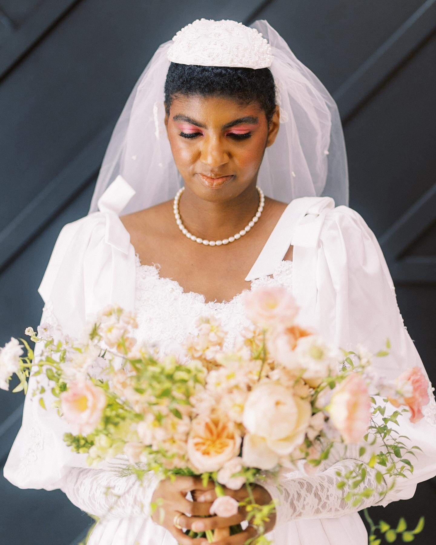 Category is: bridal editorial 🤍✨ 
.
Had so much fun with this 80&rsquo;s inspired eye/blushed look for Briana! 
Makeup by me
Photography @jennywagnerphoto 
Florals @yarrowfloralco 
#baltimoreflorist #baltimoremakeupartist #makeup #bridaleditorial #b