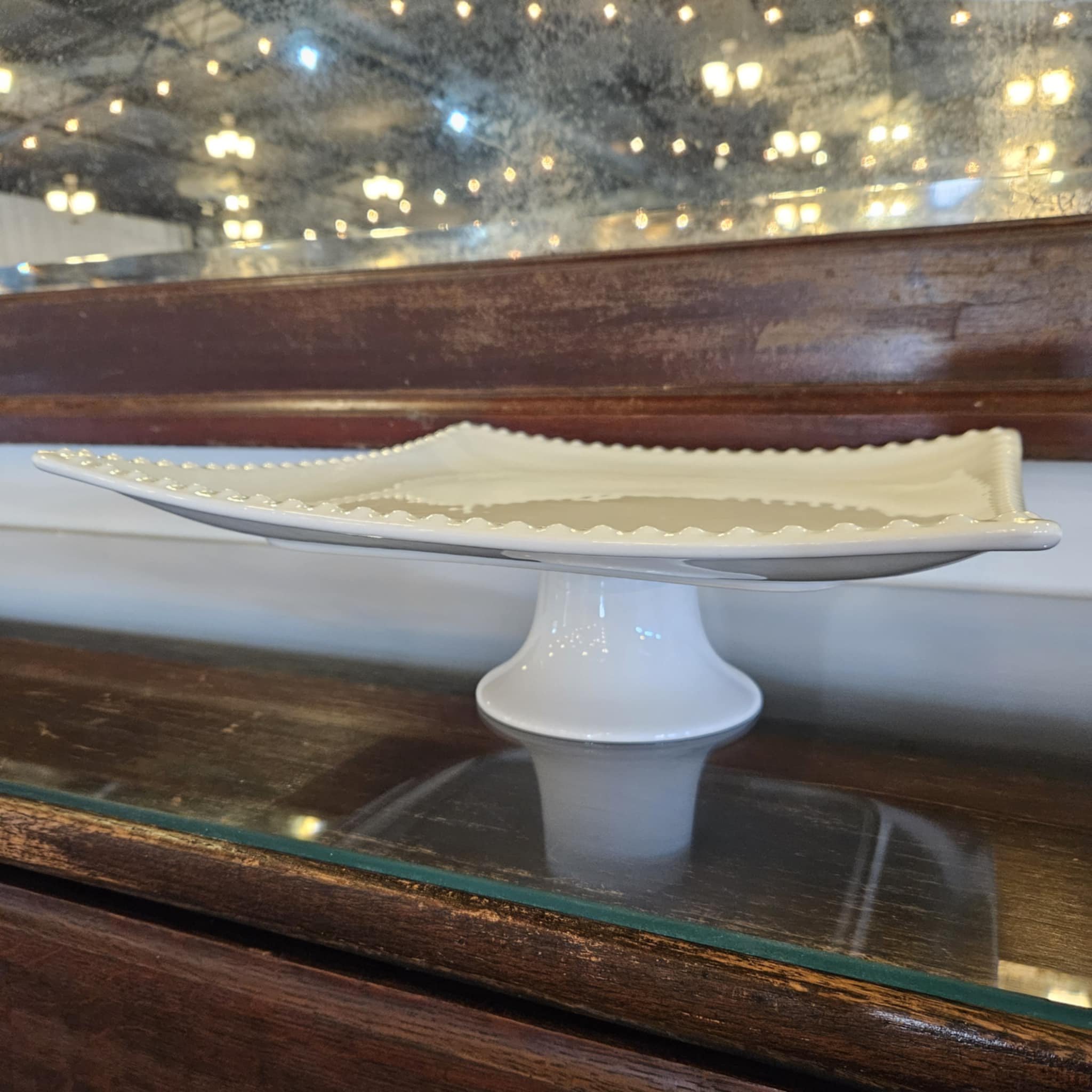White Square Cake Stand - Large