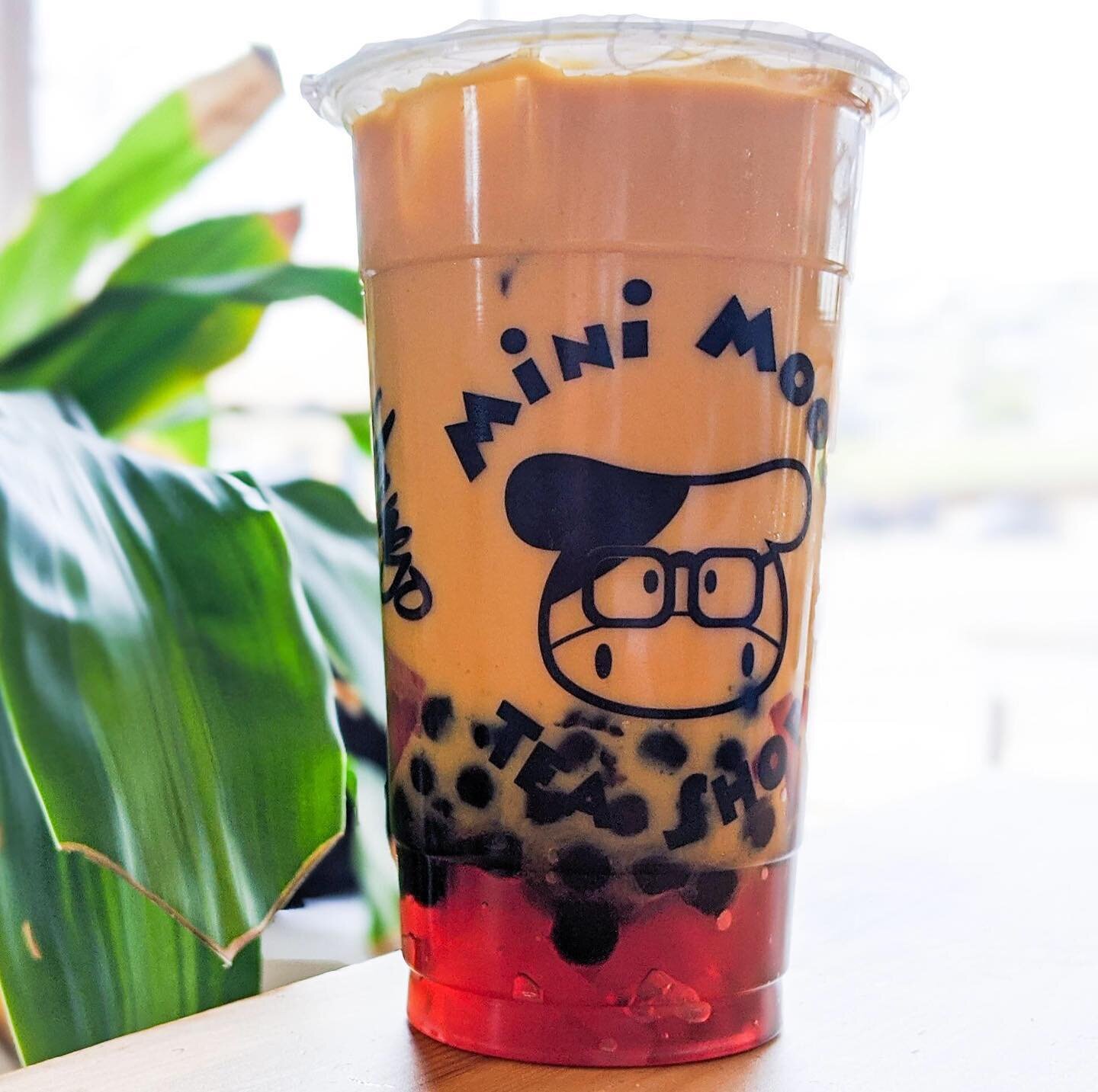 Happy Monday!! It&rsquo;s gloomy out, help brighten up that day with a refreshing drink! ☀️ 🍹.
.
.
Beginning next Monday, May 18th we will begin to extend our hours to 11:30am to 7:00pm - Still Drive Thru only.
.
.
#milktea #mangomilktea # boba #mon