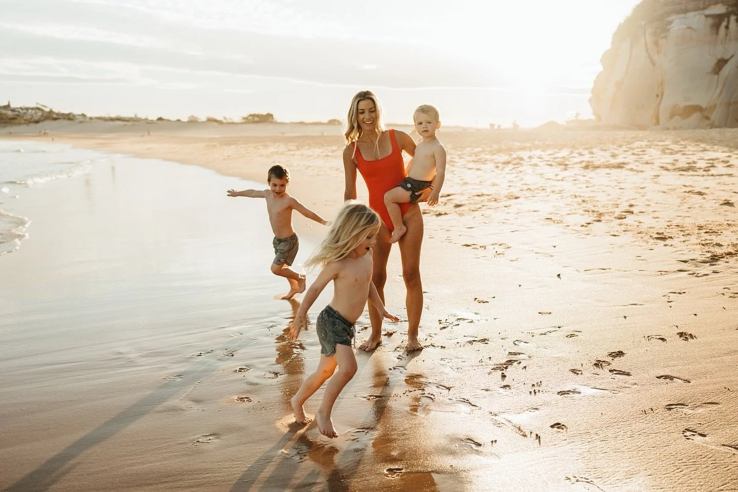 Salty summer sessions are here ☀️

Think swimmers, sunshine, and spontaneous fun - the kind of photos that feel like summer!

If this sounds like your fam, DM me to lock in a session to capture some fun!