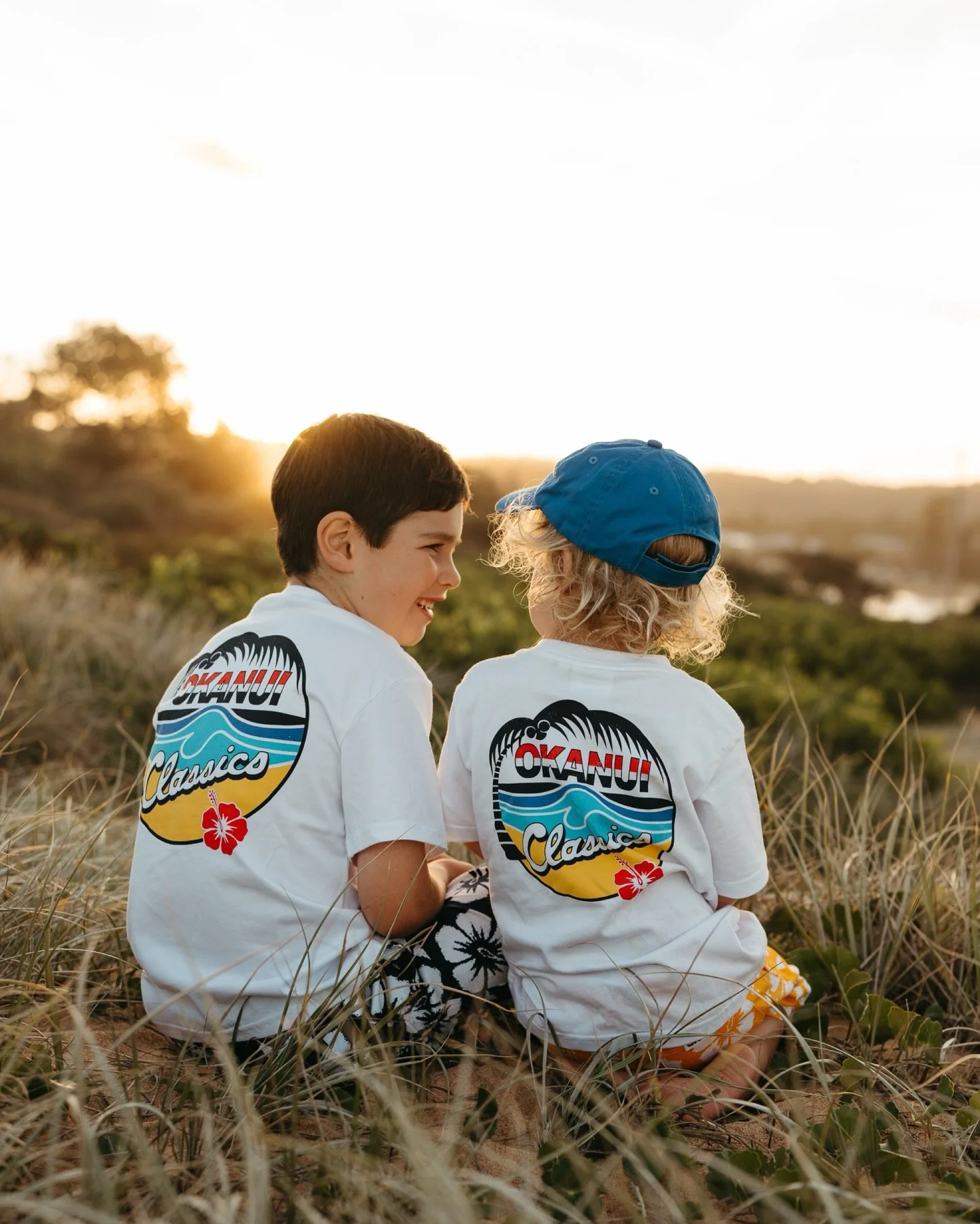 Just me and my favourite littles doing what we do best 🏖️ 

Quality threads for the whole crew, from an Aussie icon we love @okanuiclassics 🌺

Grab a discount with code SOPHIESMITH