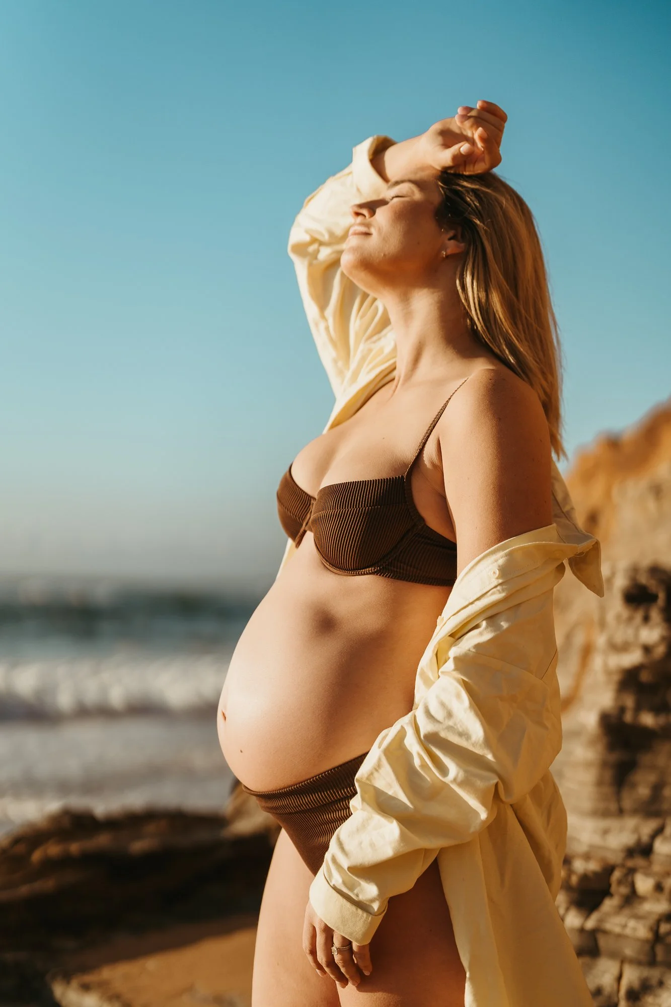 Sydney maternity photography on the beach