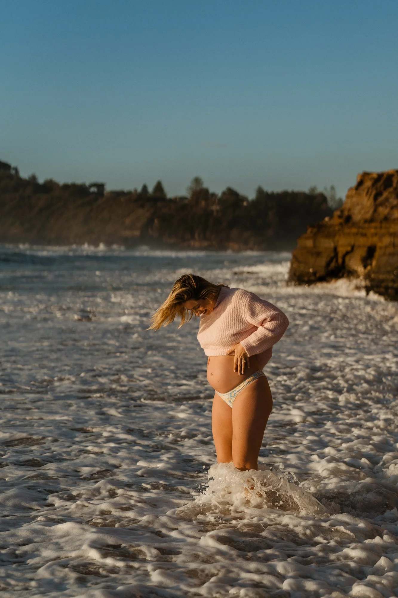 Sydney maternity photography on the beach