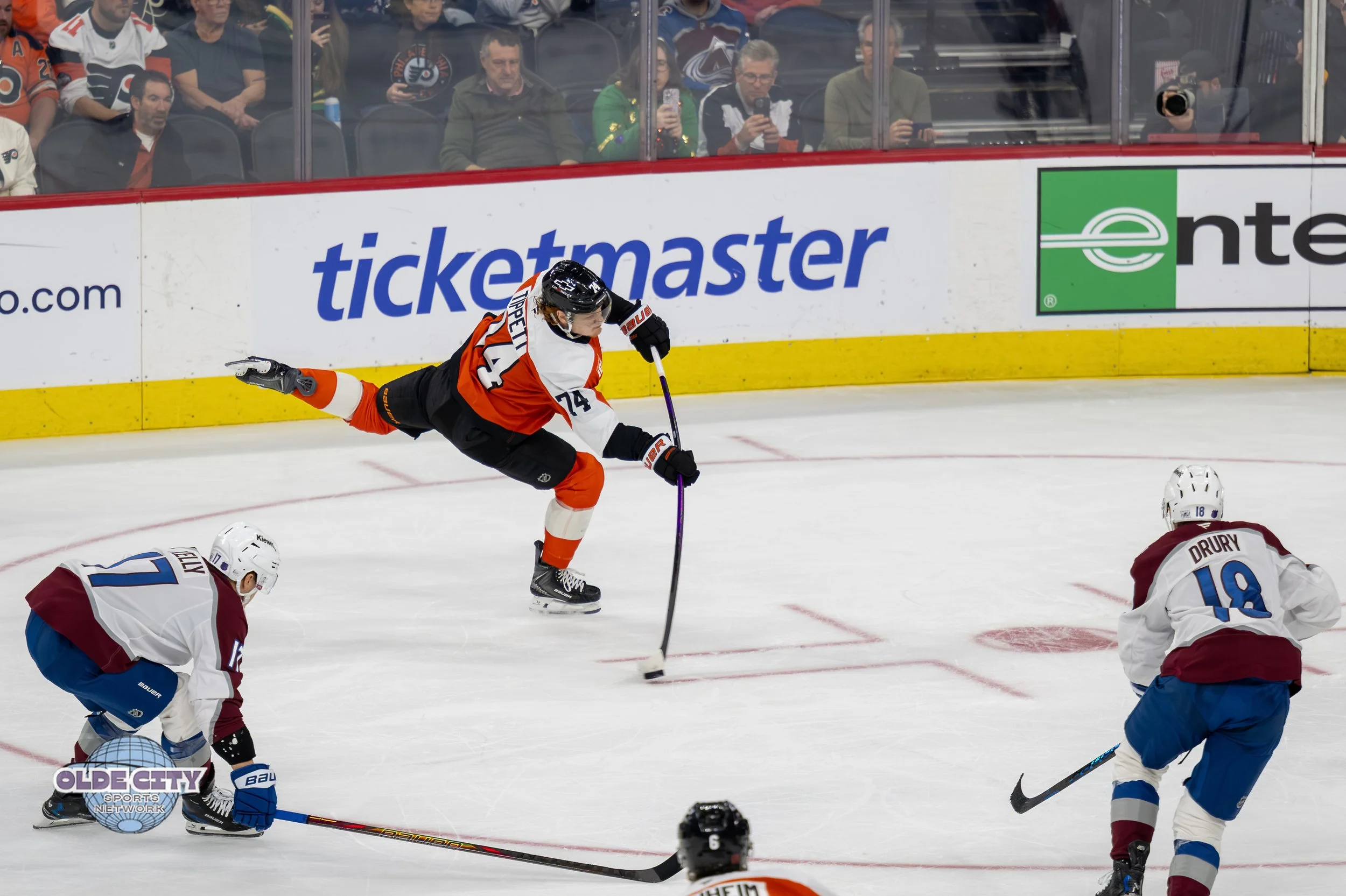 NHL Philadelphia Flyers v Colorado Avalanche 12-07-25 05925.jpg