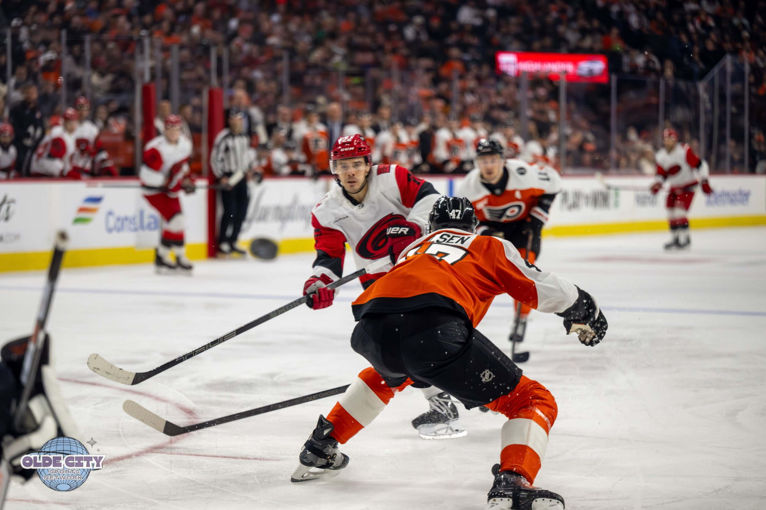 NHL Philadelphia Flyers v Carolina Hurricanes 12-13-25 02819.jpg
