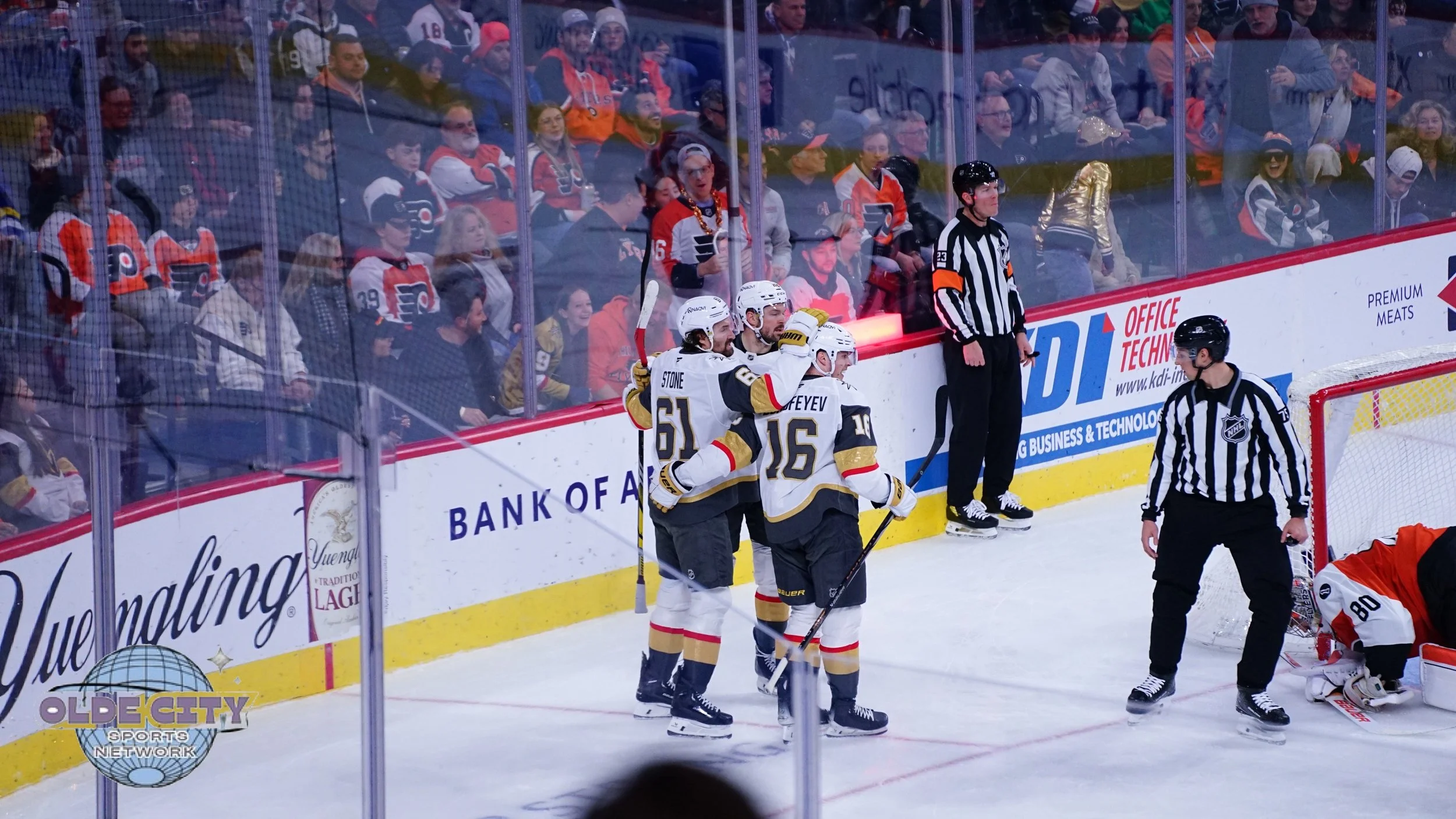 philadelphia-flyers-vs-vegas-golden-knights-12-11-25_54980879938_o.jpg