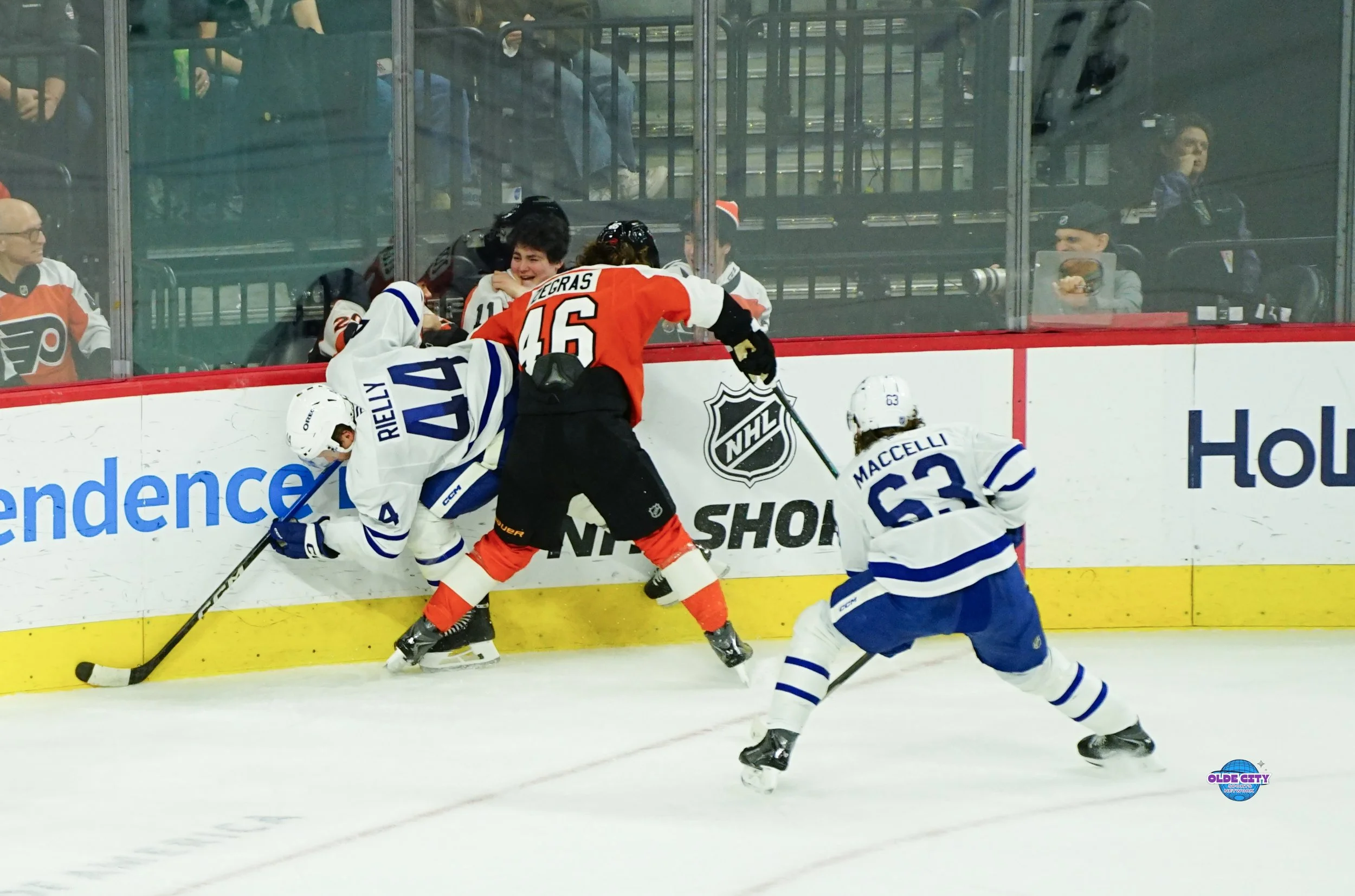 flyers-vs-maple-leafs-1-8-26_55033045149_o.jpg