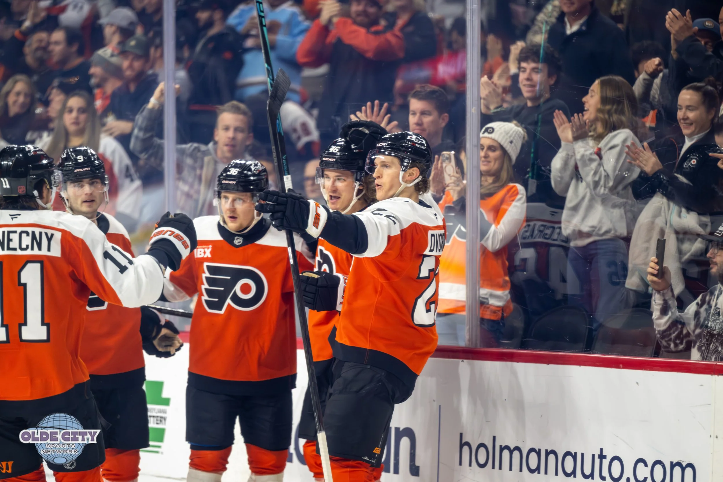 NHL Philadelphia Flyers v Carolina Hurricanes 12-13-25 02227.jpg
