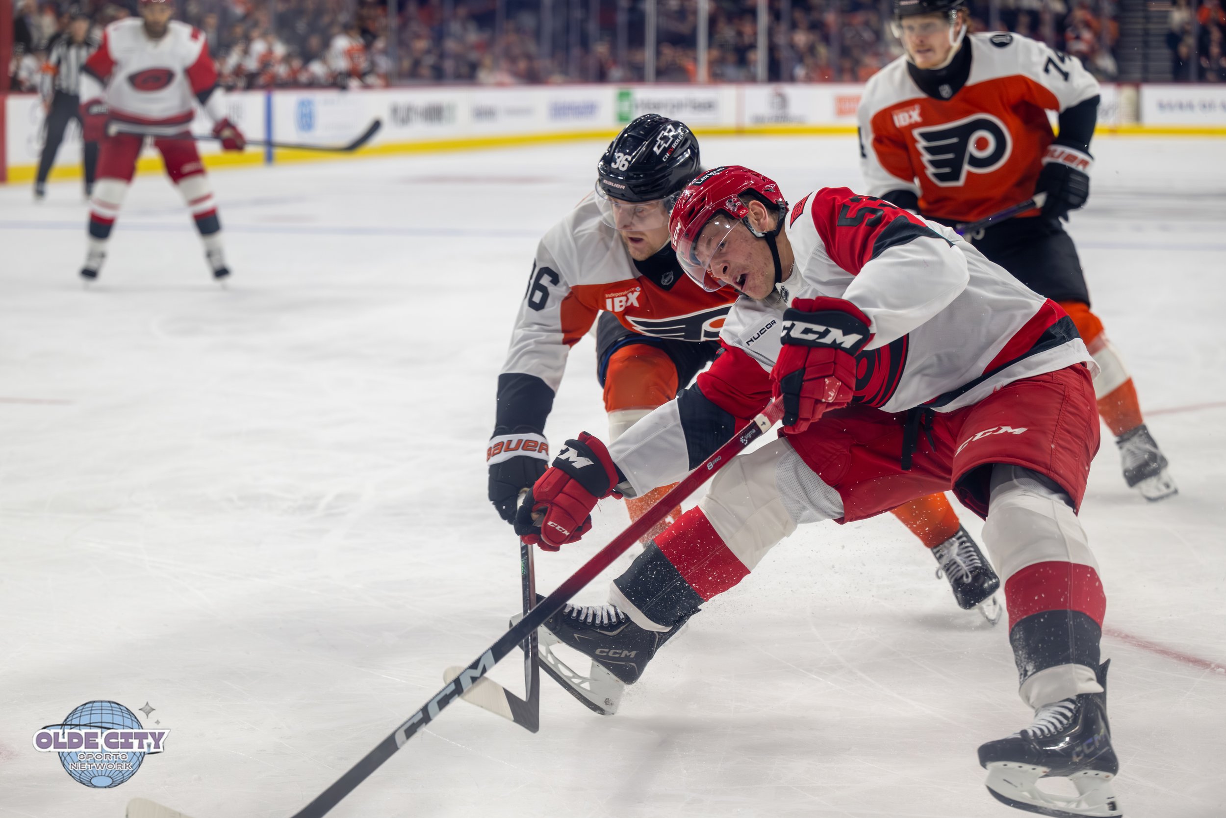 NHL Philadelphia Flyers v Carolina Hurricanes 12-13-25 06257.jpg