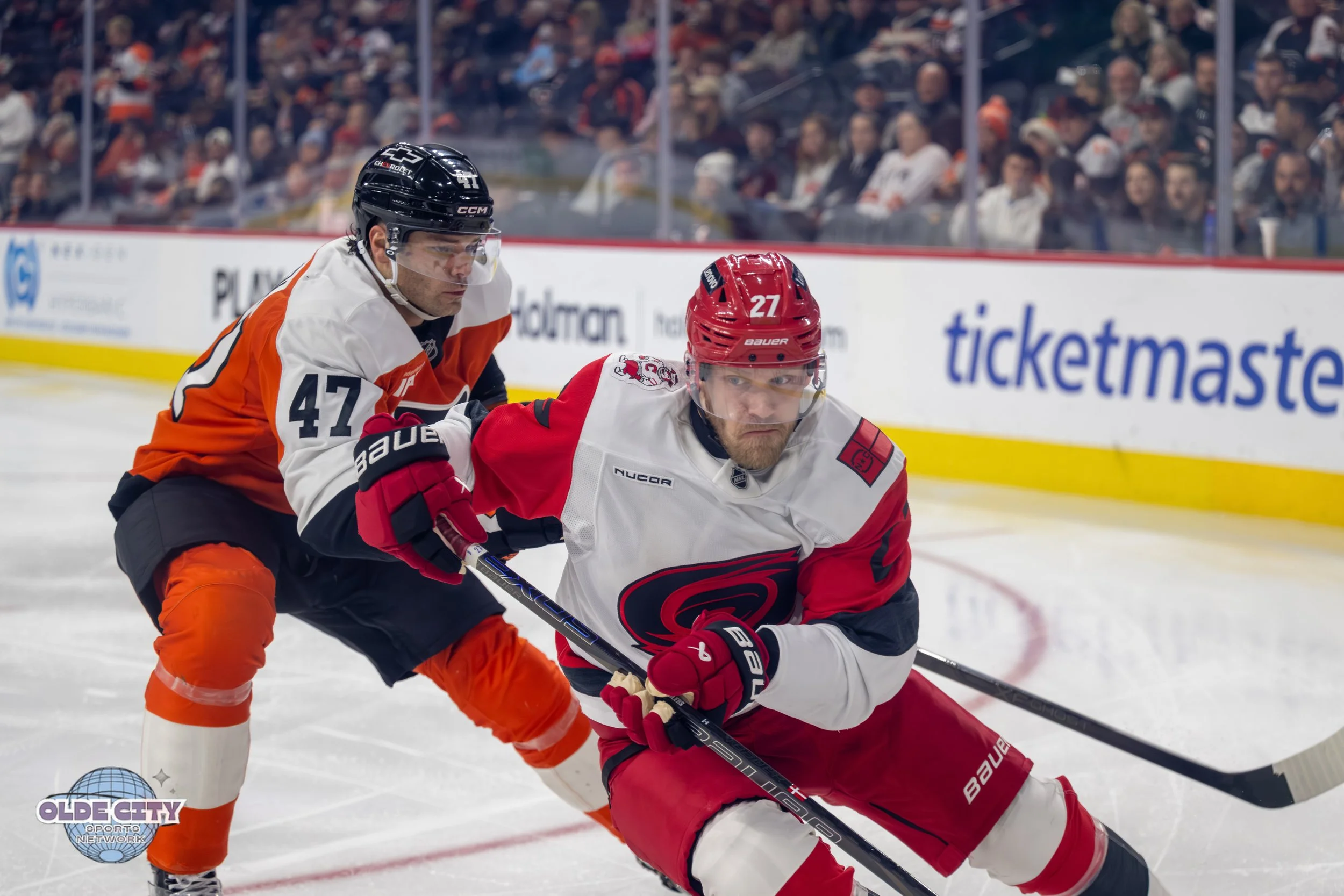 NHL Philadelphia Flyers v Carolina Hurricanes 12-13-25 02548.jpg