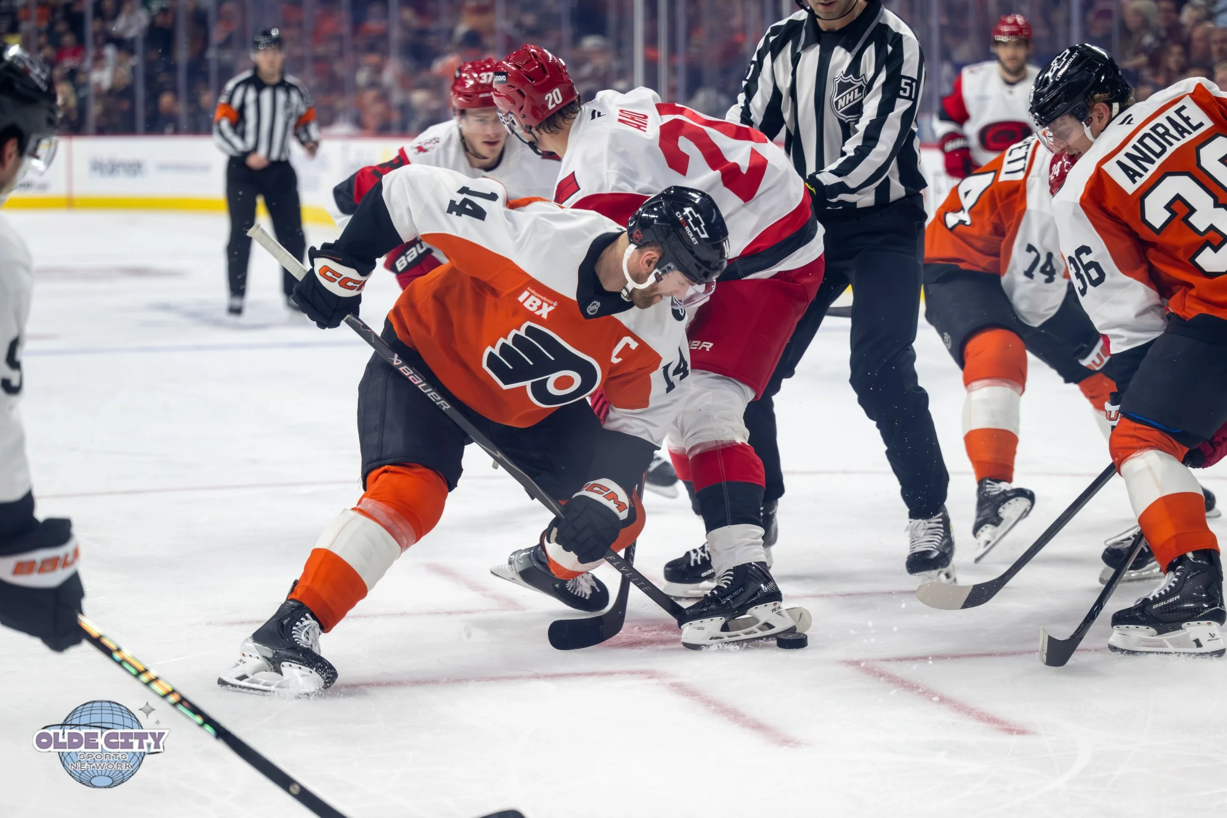 NHL Philadelphia Flyers v Carolina Hurricanes 12-13-25 03874.jpg