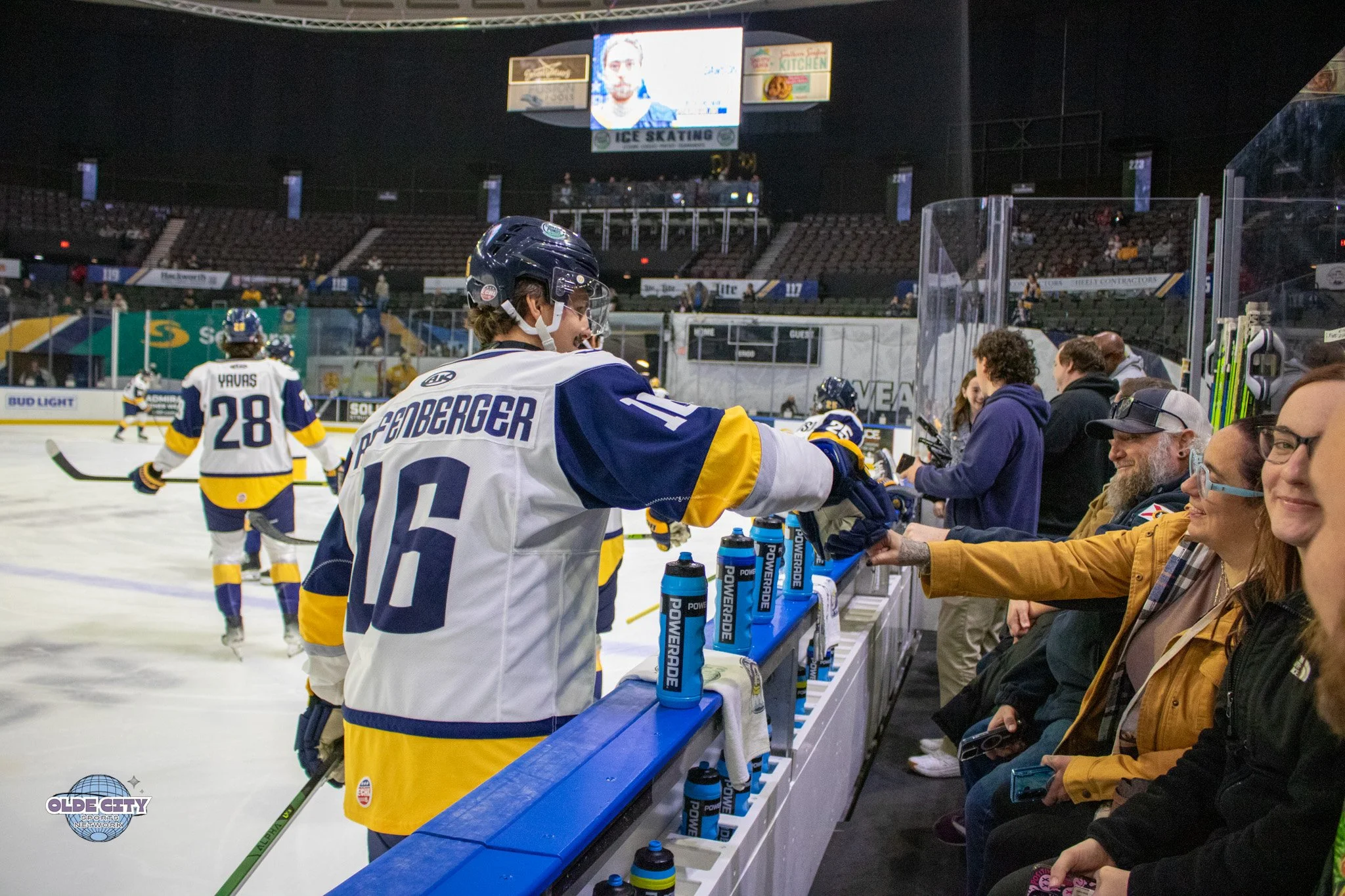 reifenberger_-warm-ups_54967718356_o.jpg