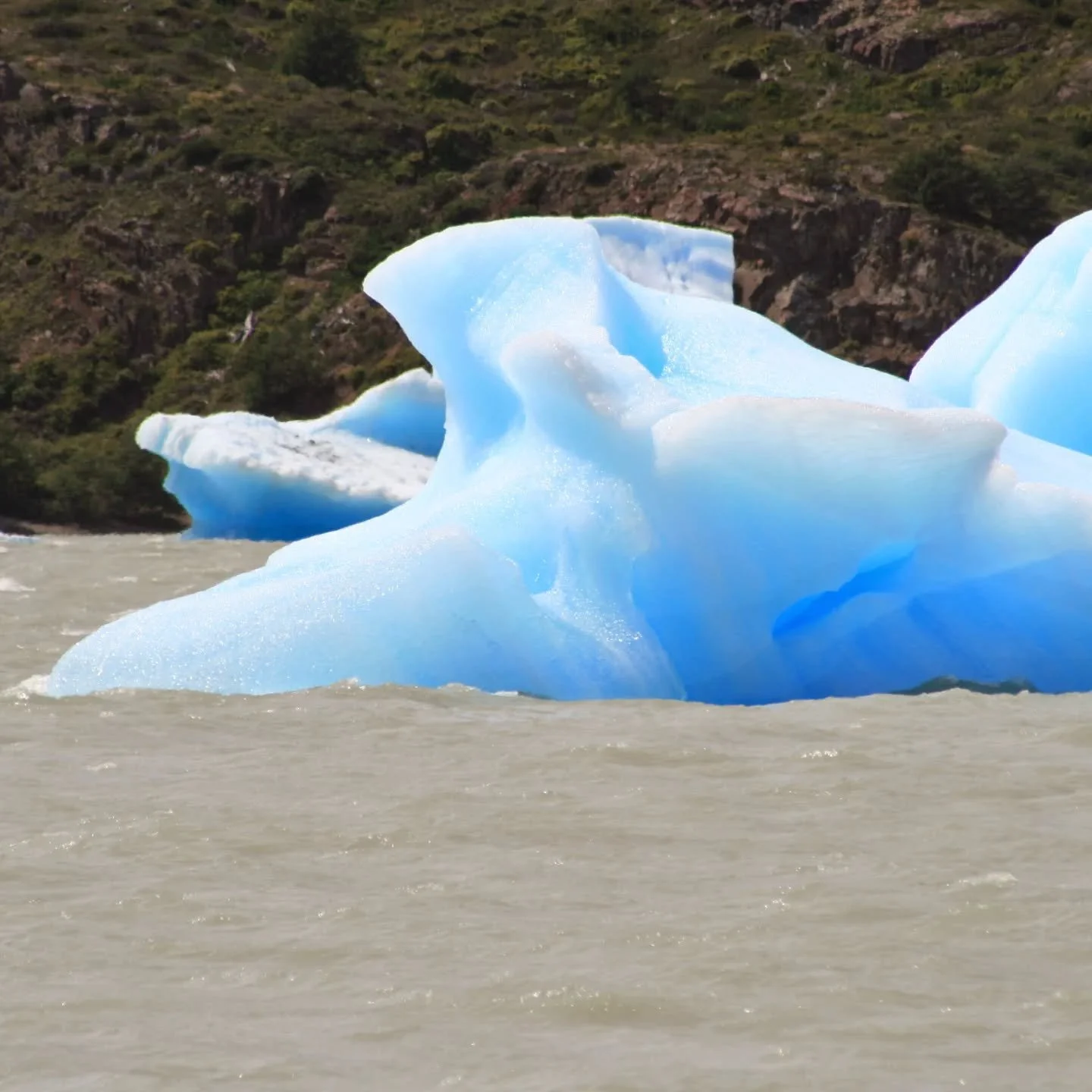 Did you know, that your subconscious mind, or the iceberg part which is beneath the water is most receptive to change first thing in the morning and last things at night. Like the book-ends of your day.

Often we have less control over what happens i