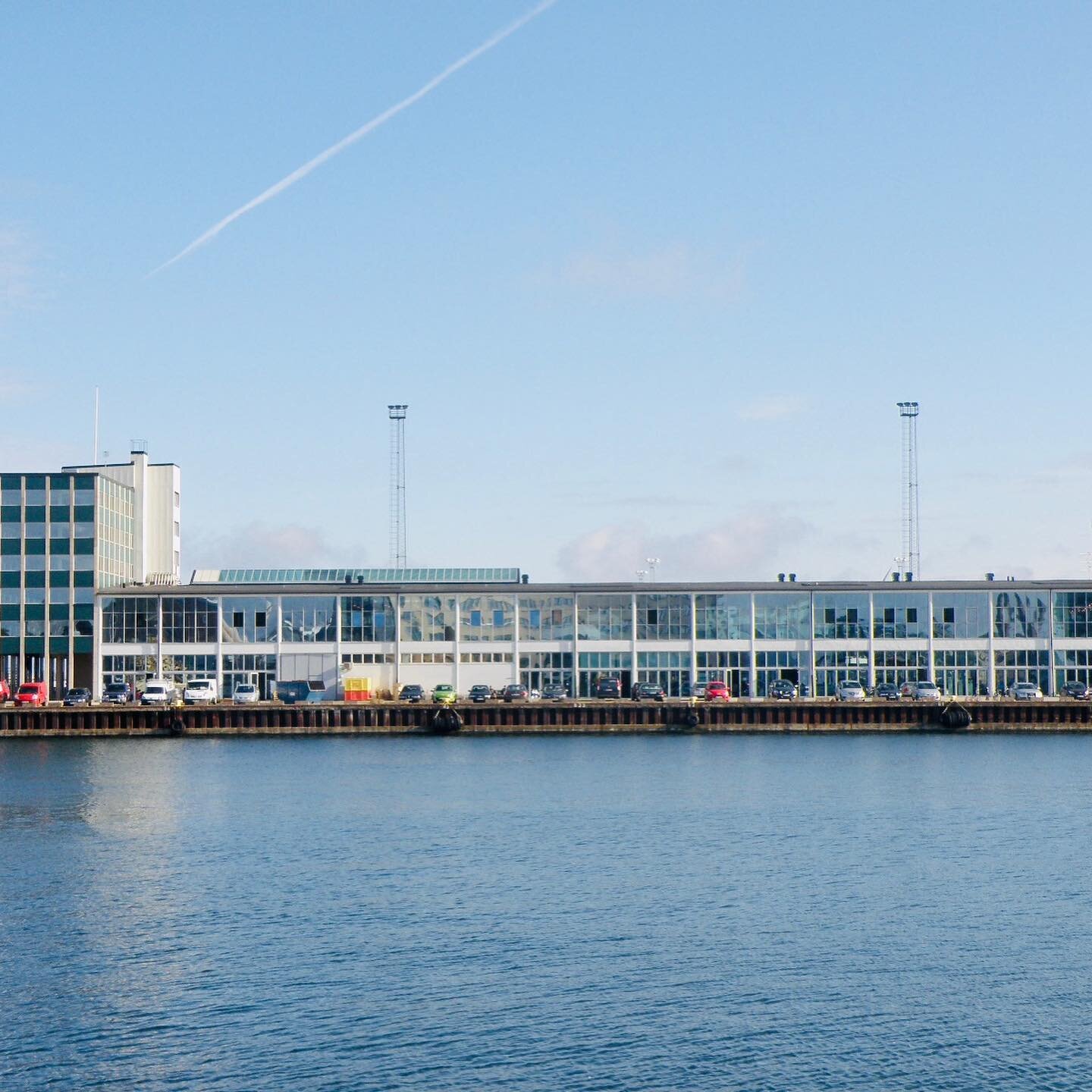 Oy! At last... it&rsquo;s ours! 🖋 ✅ 🏭🍸 Say hello to our place, Saltimporten. A quite unique building and location to say the least. Just by the sea and still in the middle of Malm&ouml;. Let&rsquo;s go!