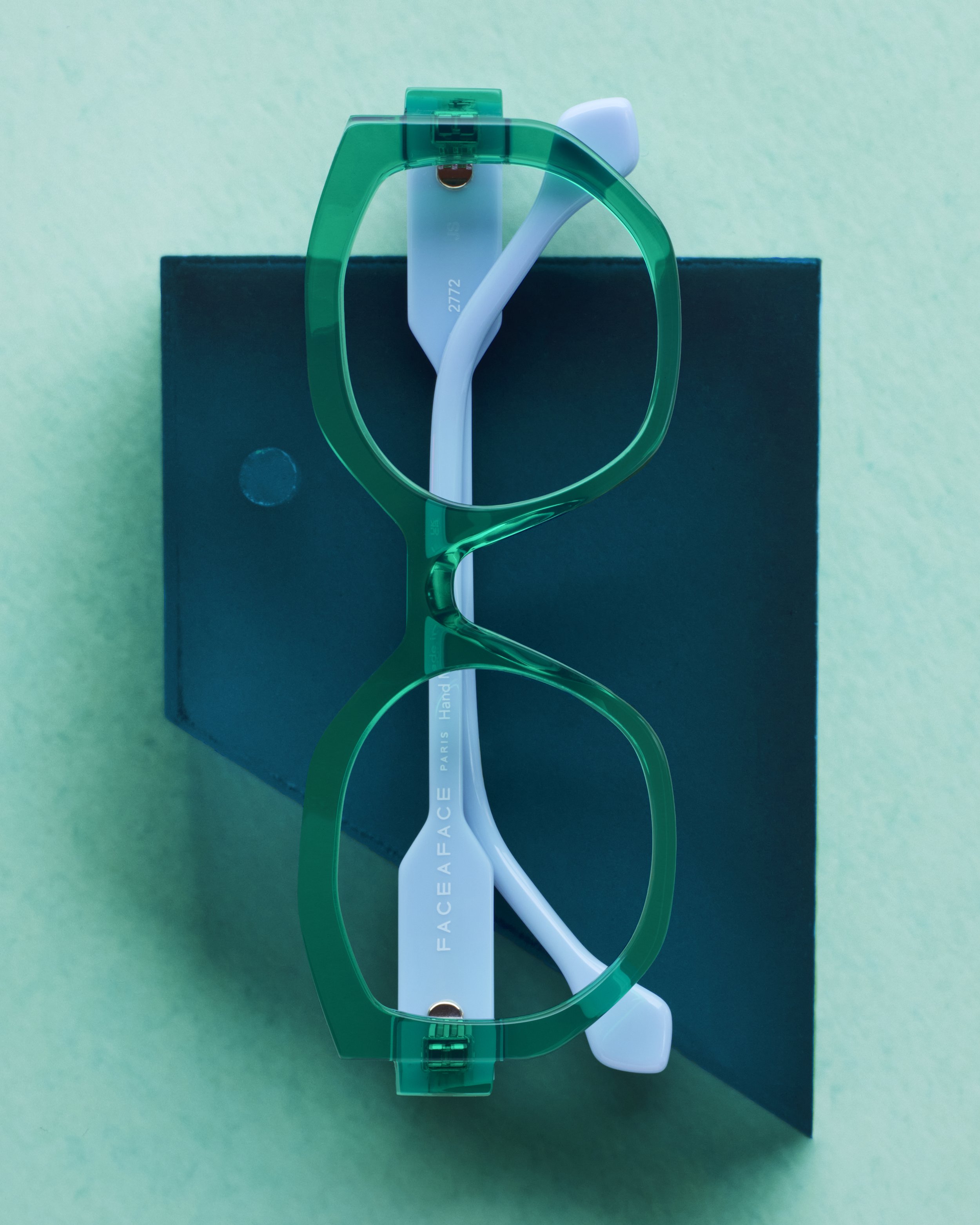 260114_PIGMA_DEW_FAF_TG8649_base VERT.jpg