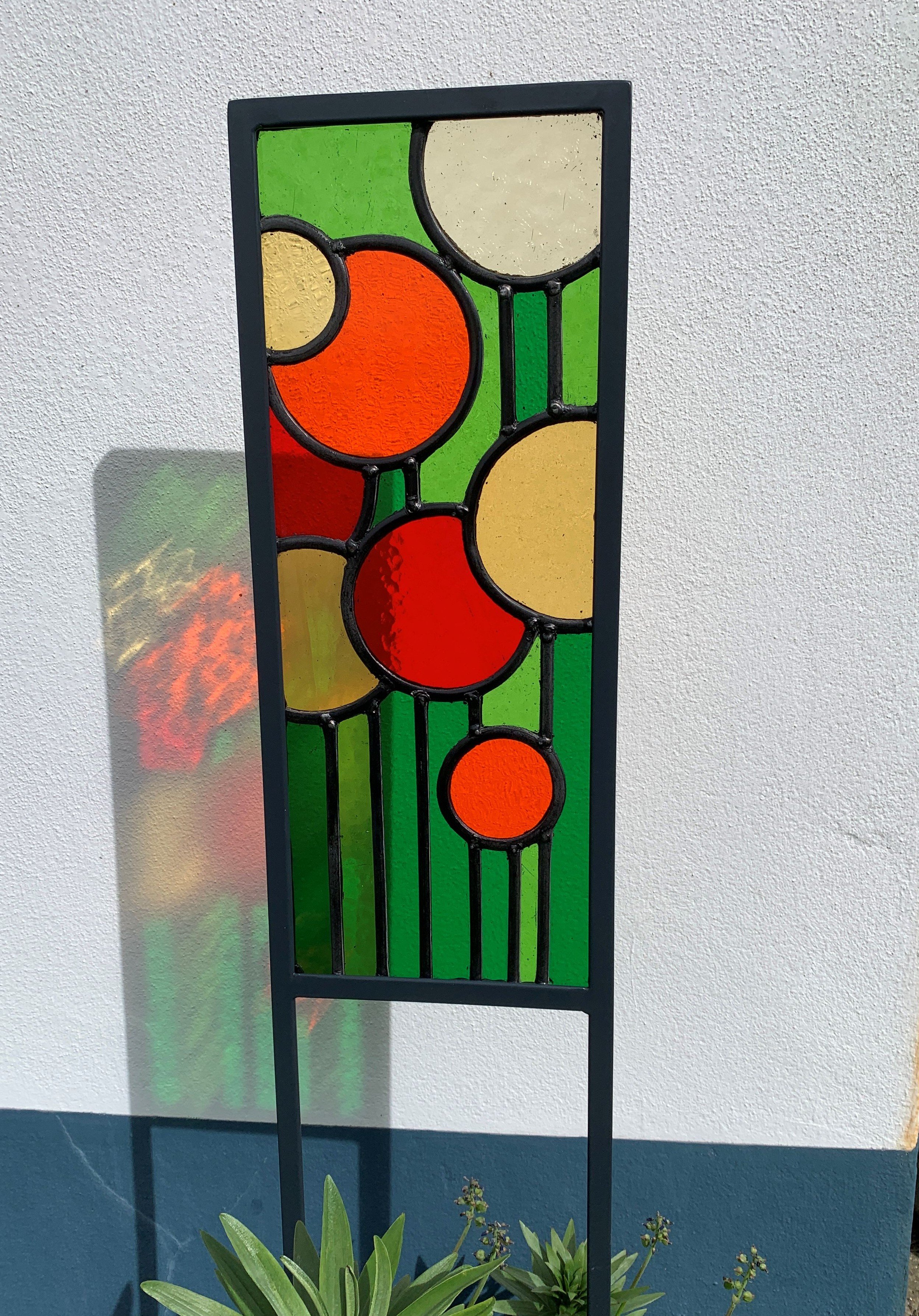 Ellie-Drake-Lee-Glass-Garden-Art-Hot-Circles-Small.jpg