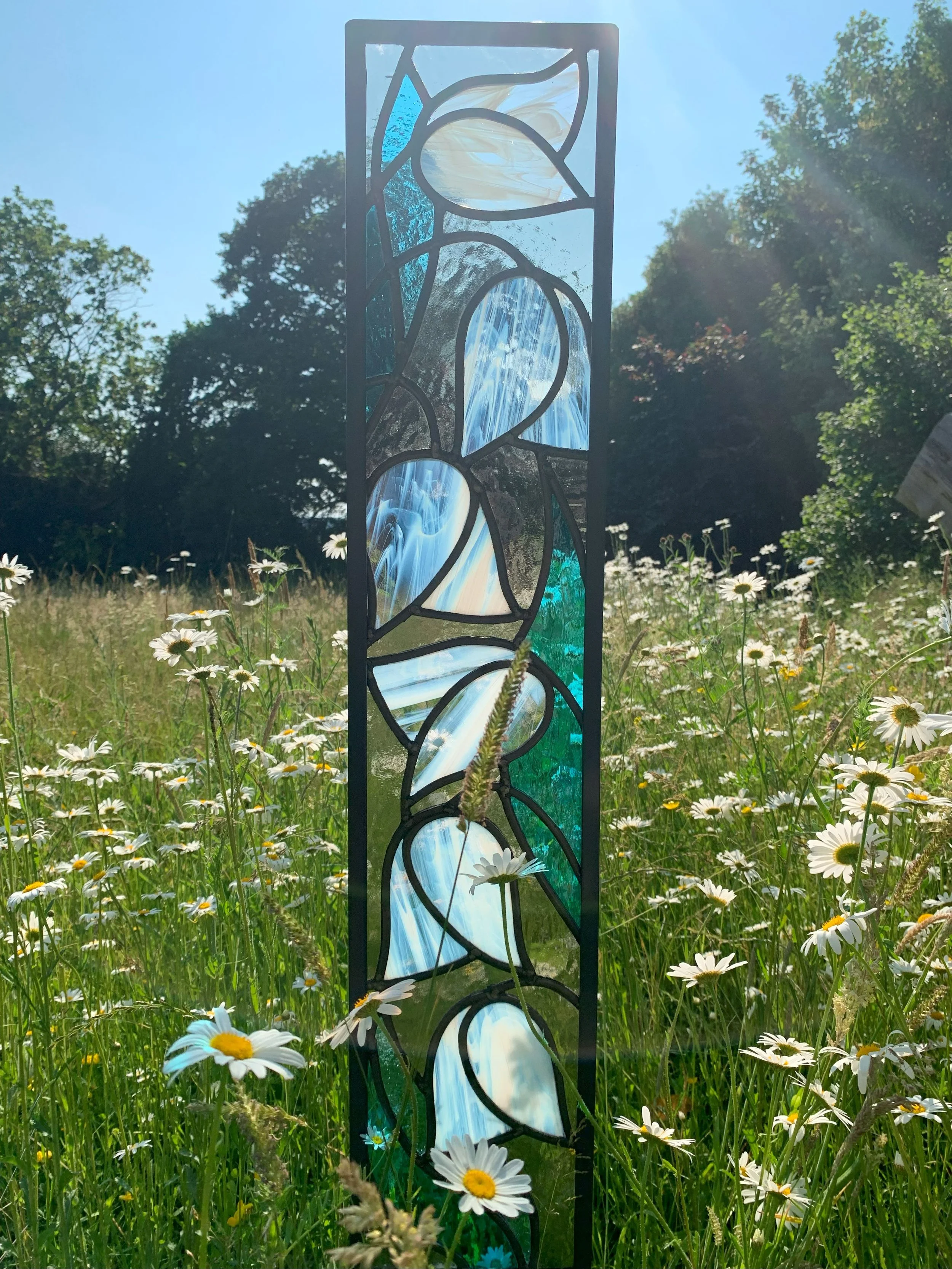 Ellie_Drake-Lee_glass_Garden_Art_Lily-of-the-valley-Blue-Tall.jpg
