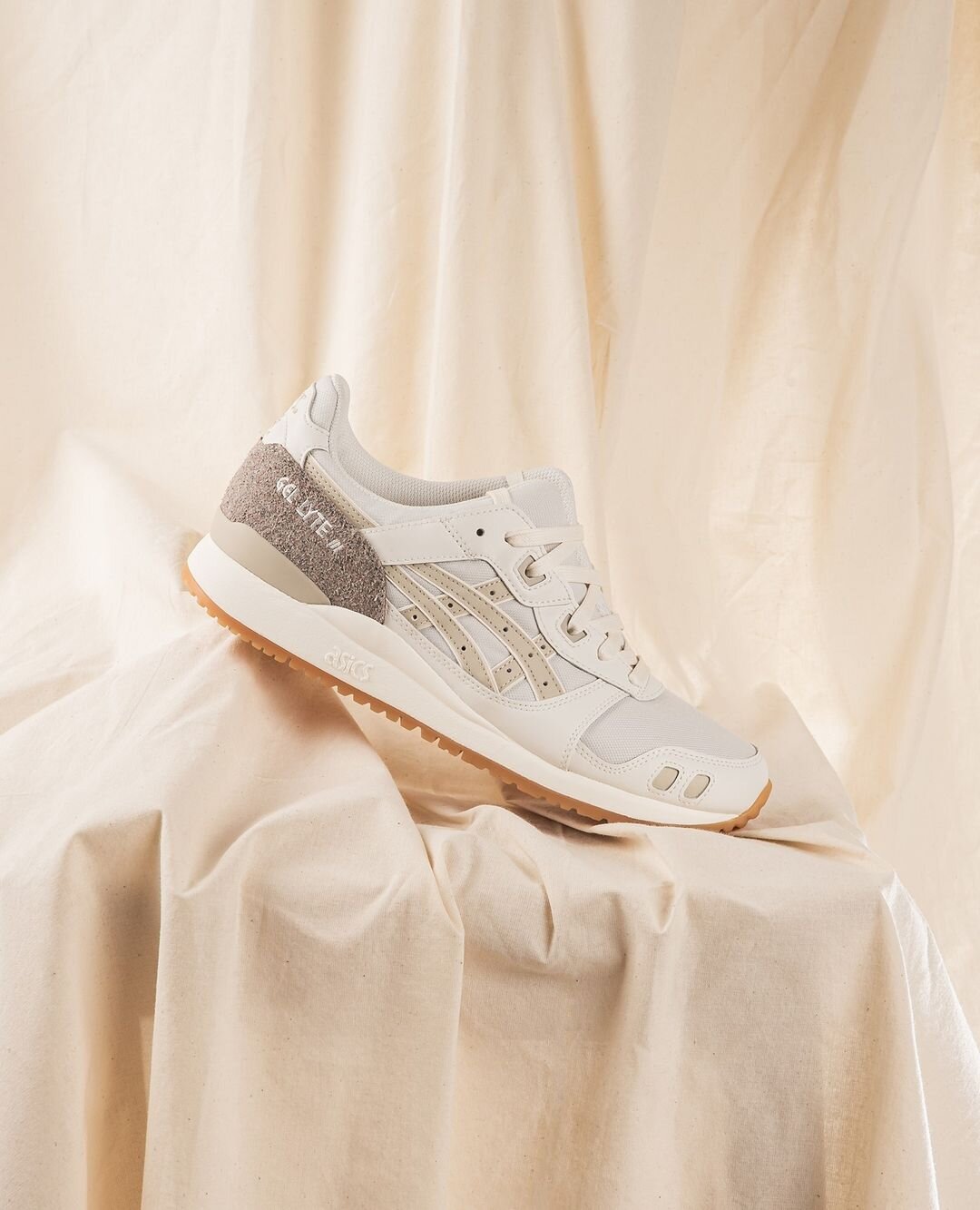 winter walking sneakers