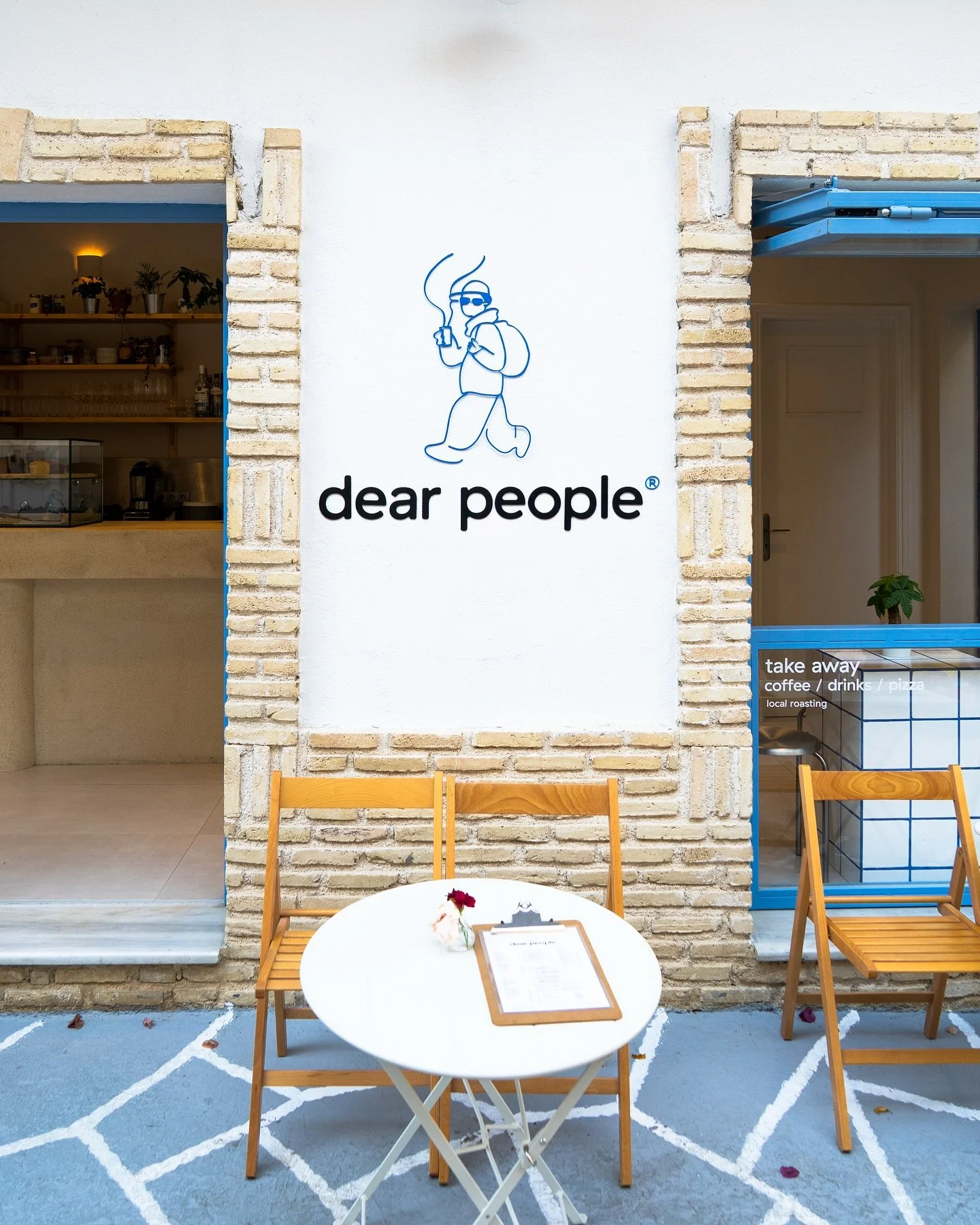 Yesterday, we had the pleasure of visiting @dearpeopleparga in the stunning town of Parga, Greece 🇬🇷
Having opened just over a month ago, the beautiful Dear People is already making waves as one of the few spots in the region offering specialty cof