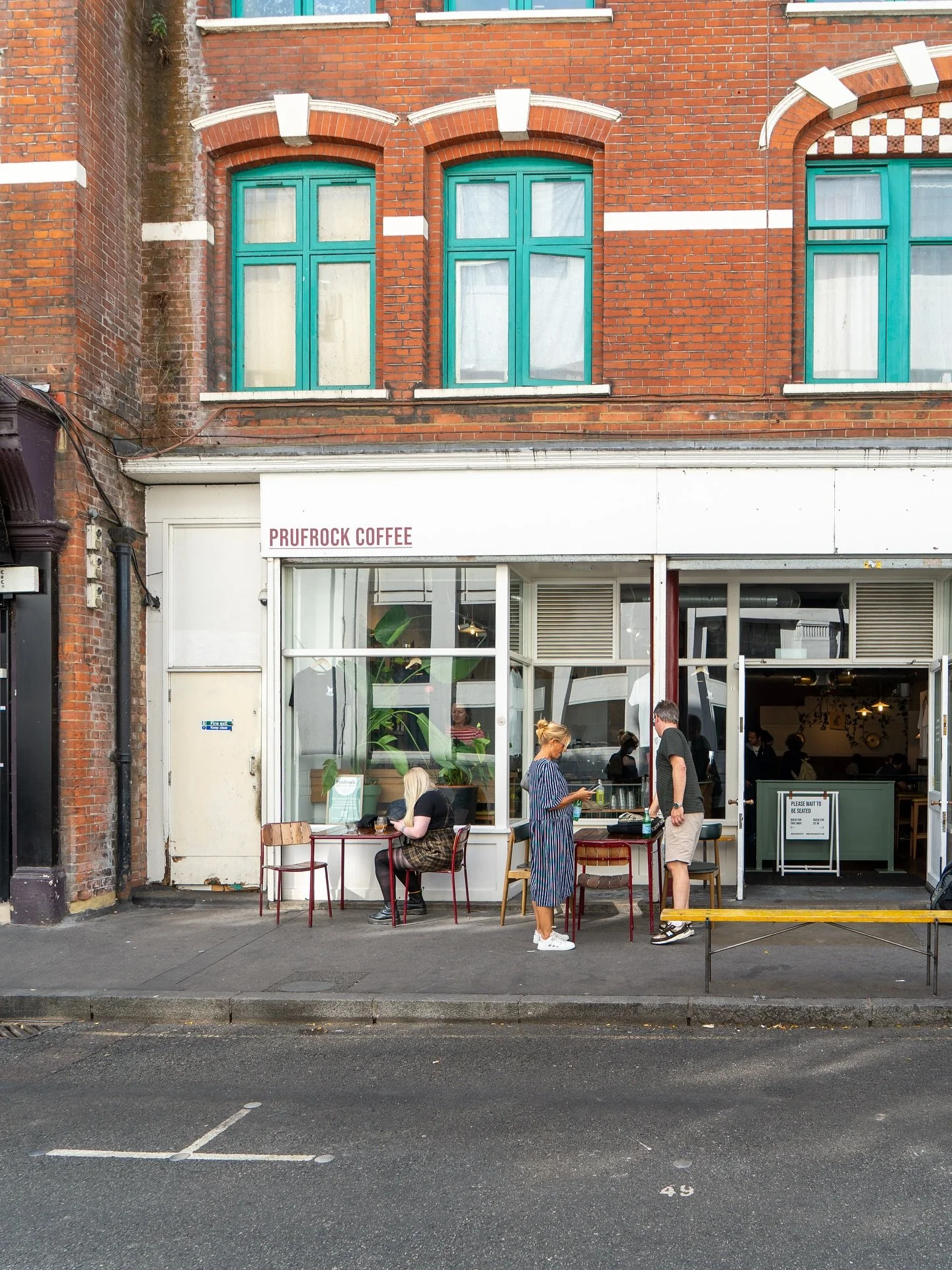 Last week returned to @prufrockcoffee, one of London&rsquo;s most iconic specialty coffee spots and our favourite place to pick up new roasts not only from @squaremilecoffee but also from international brands such as @friedhats ☕️

📍 Leather Lane, E
