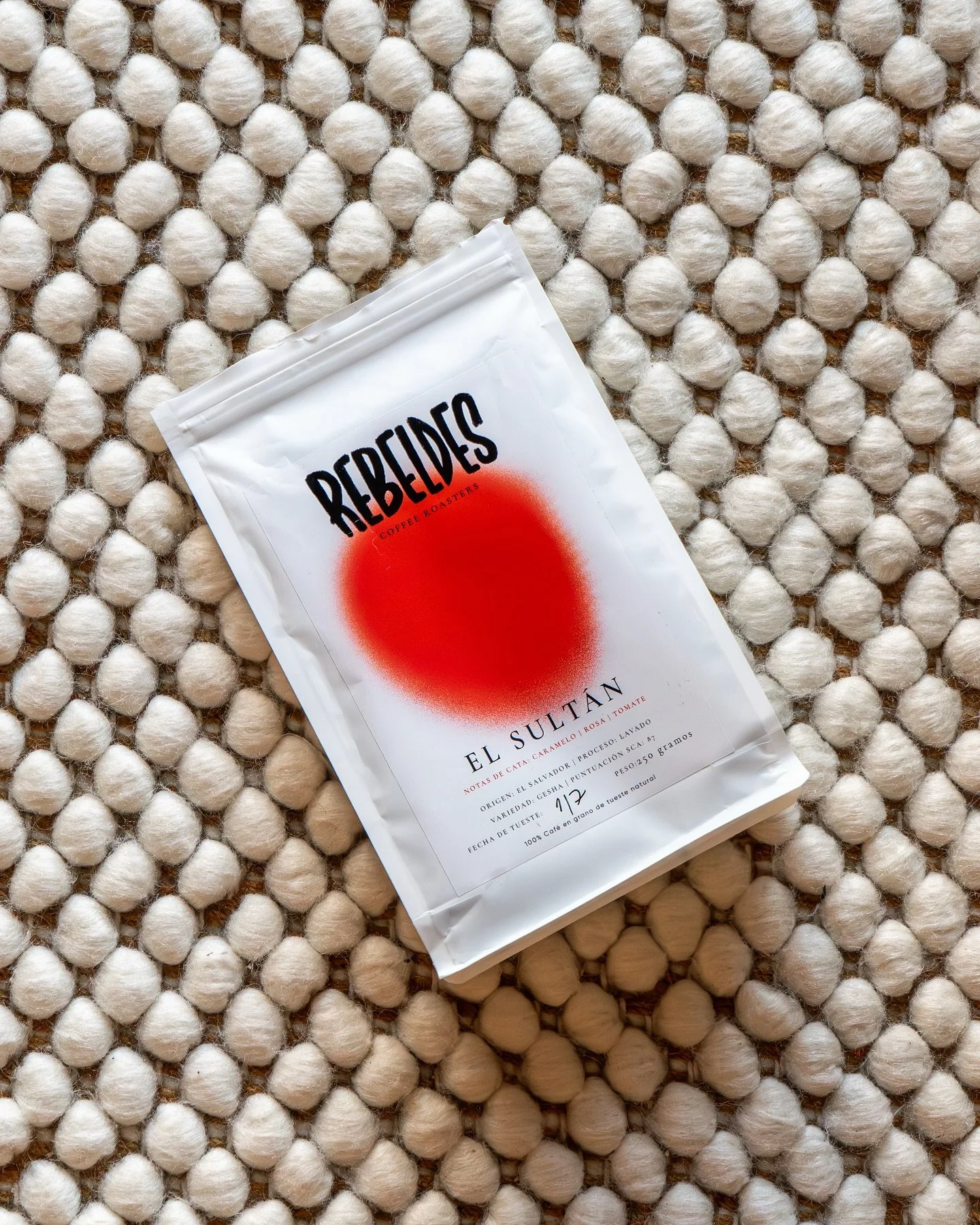 Today we have been brewing the El Sultan from @rebeldes_coffee, a washed Geisha from El Salvador 🇸🇻. Have you been brewing anything recently? Tag us on your stories and posts and show us ☕️ #noolicoffee