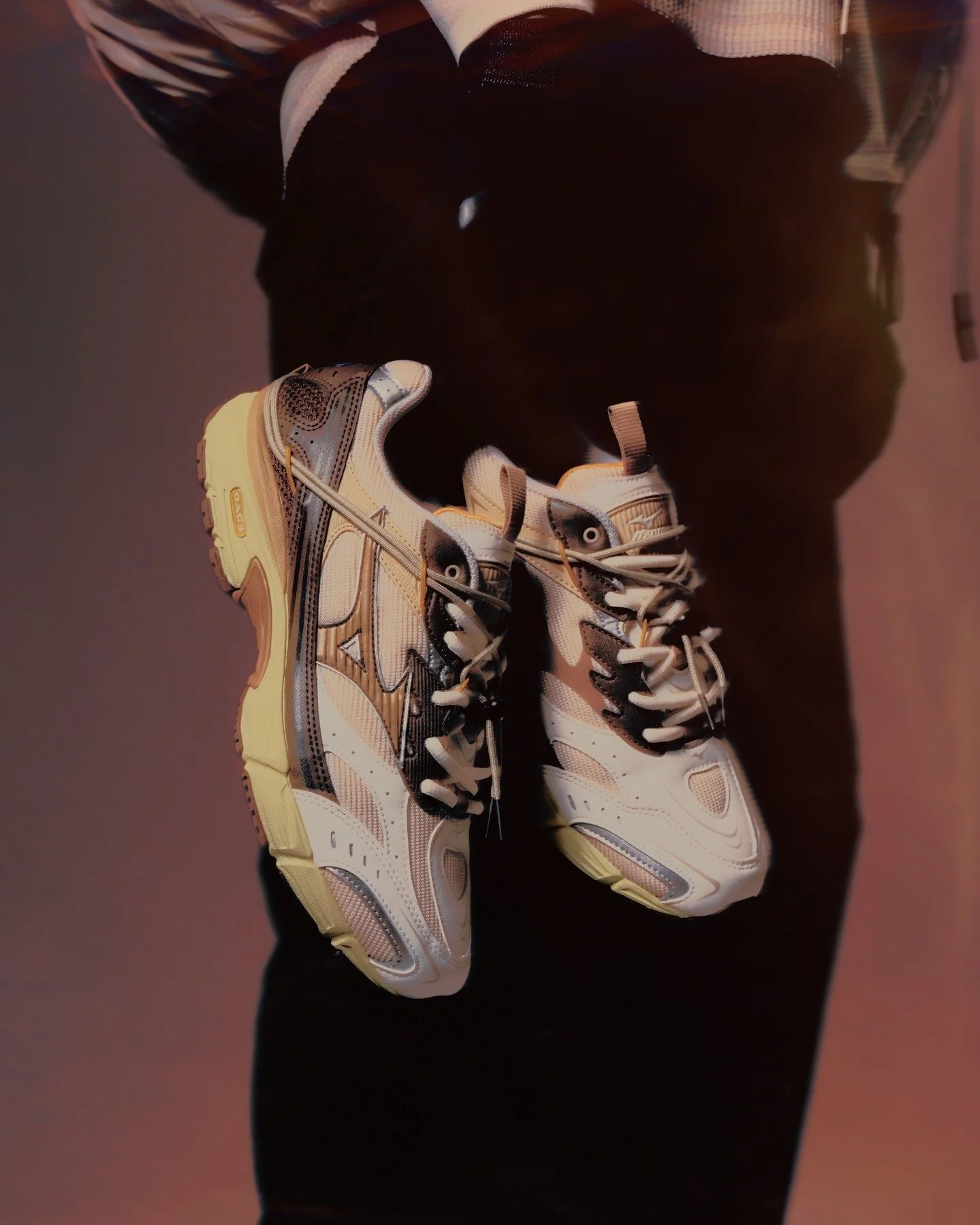 Breaking news from planet OAG3: a mysterious figure known only as The Collector has uncovered a never-before-seen sneaker: the MXR OAG3.

Rumor has it he didn&rsquo;t stop at one pair. He hunted down 500 copies across the planet before shipping them 