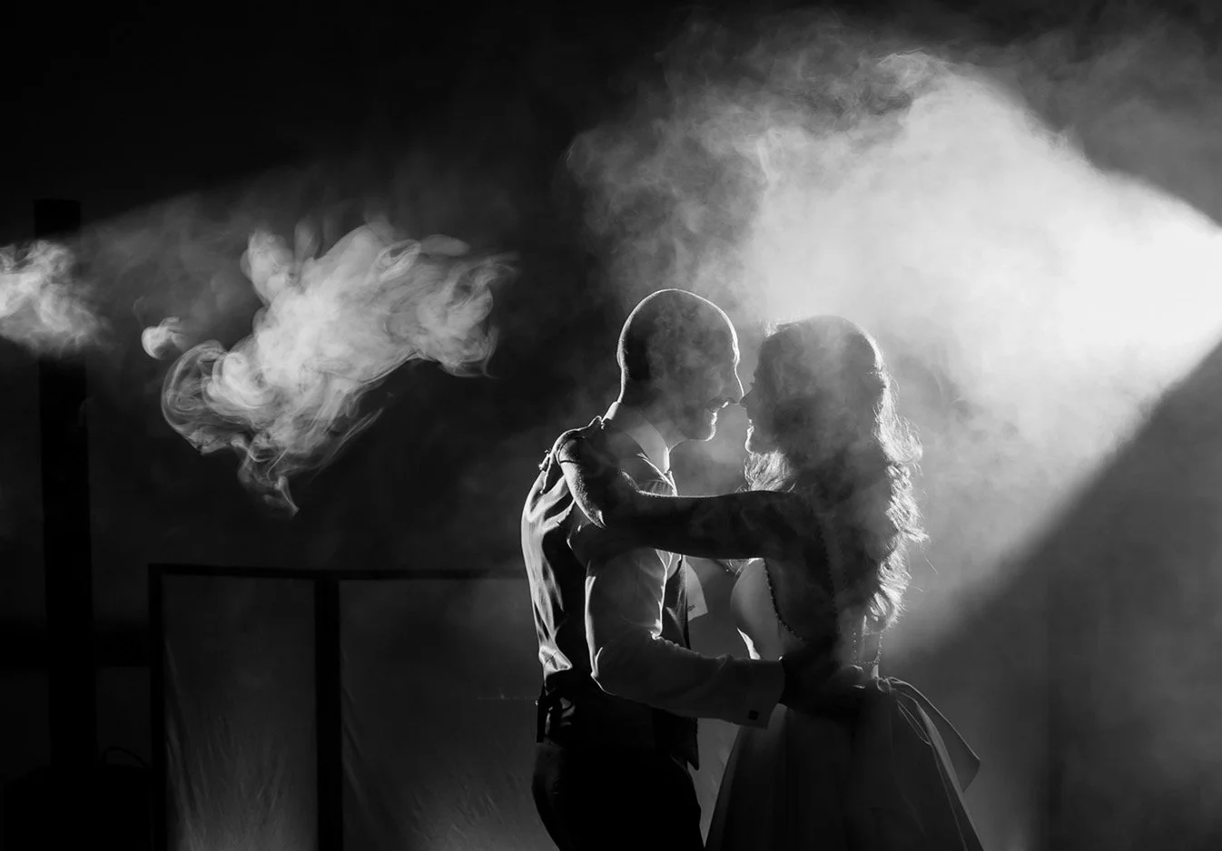 First dance. @casaremportugal_ @oeirasfotografo @casarestanamoda